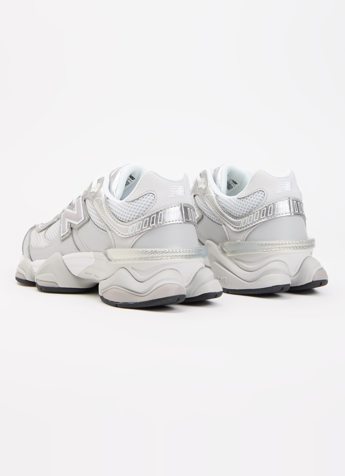 New Balance 9060 sneaker met leren details - achterkant grijs