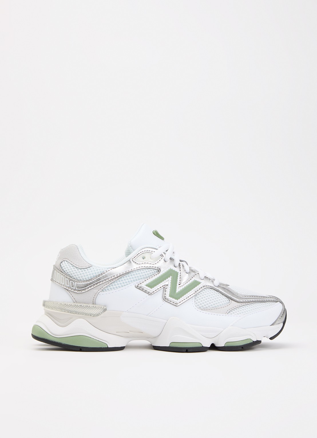 New Balance 9060 sneaker met mesh details en logo  - voorkant 2 groen