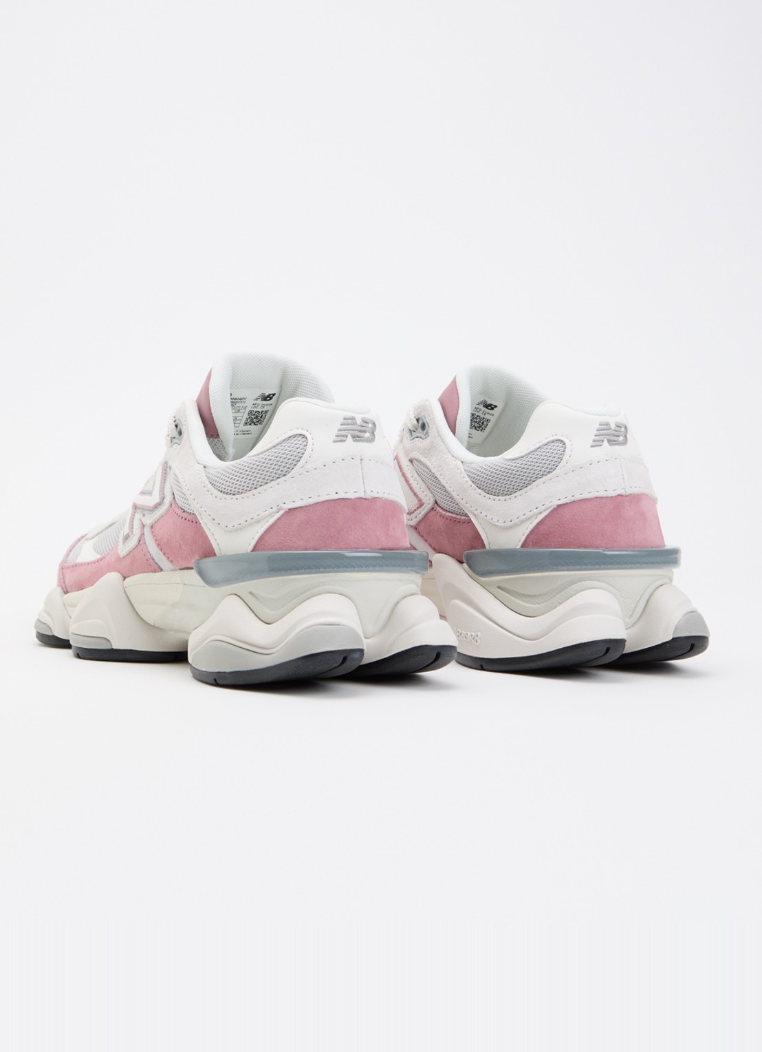 New Balance 9060 sneaker met mesh details en logo  - achterkant 5 roze