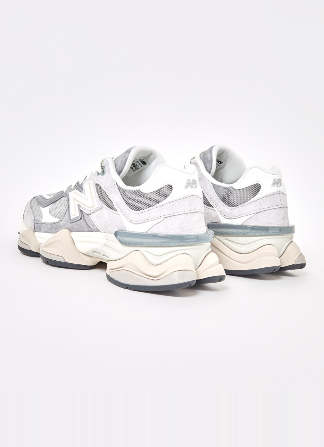 New Balance 9060 sneaker met mesh details - achterkant 3 lichtgrijs