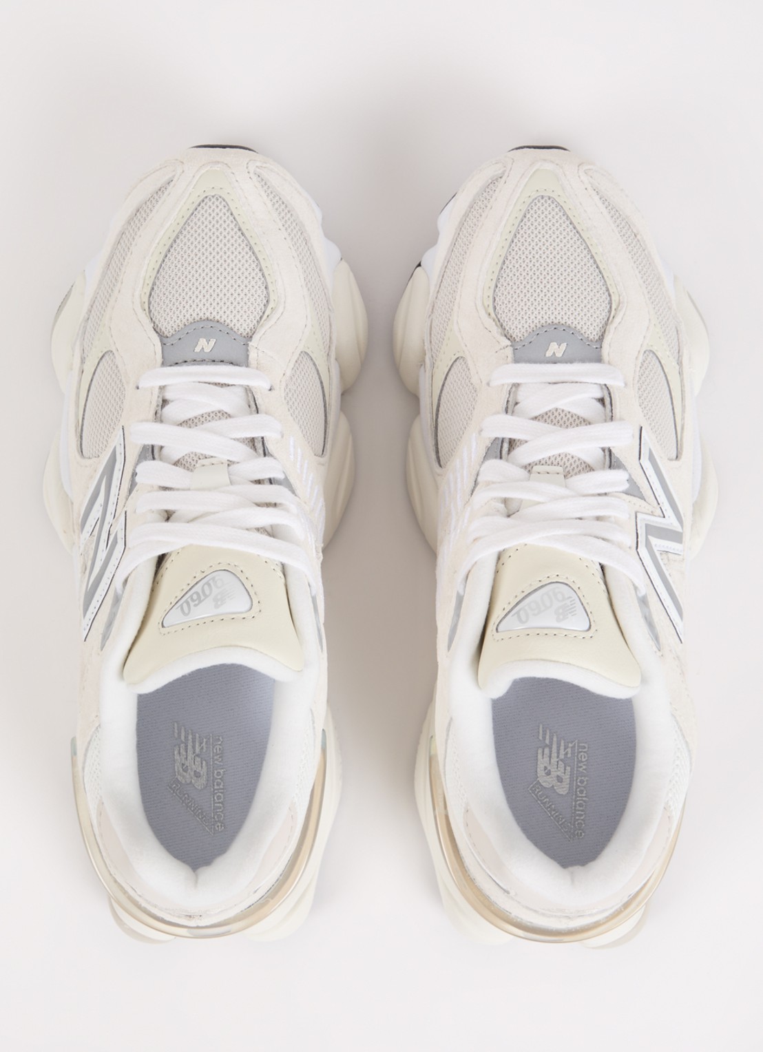 New Balance 9060 sneaker met mesh details - detail 2 gebroken wit