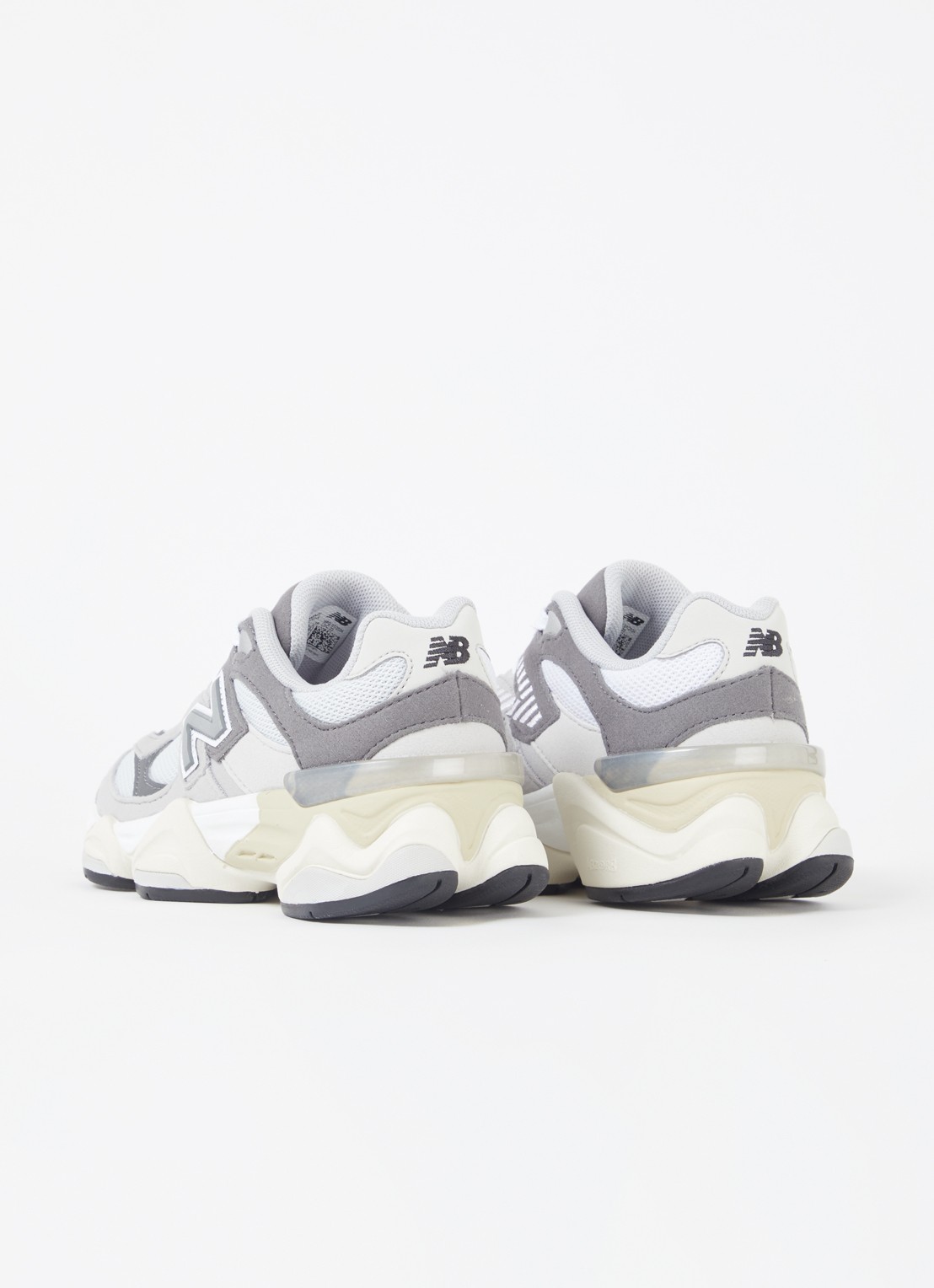 New Balance 9060 sneaker met mesh details - detail lichtgrijs