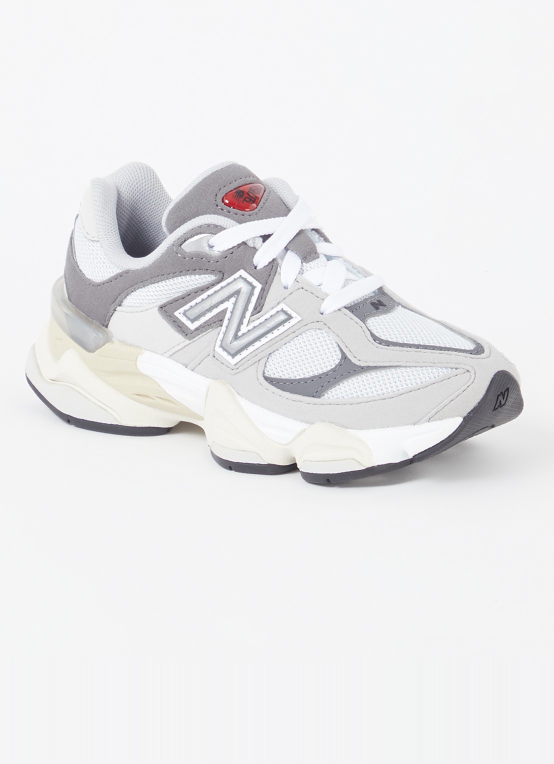 New Balance 9060 sneaker met mesh details - voorkant 3 lichtgrijs