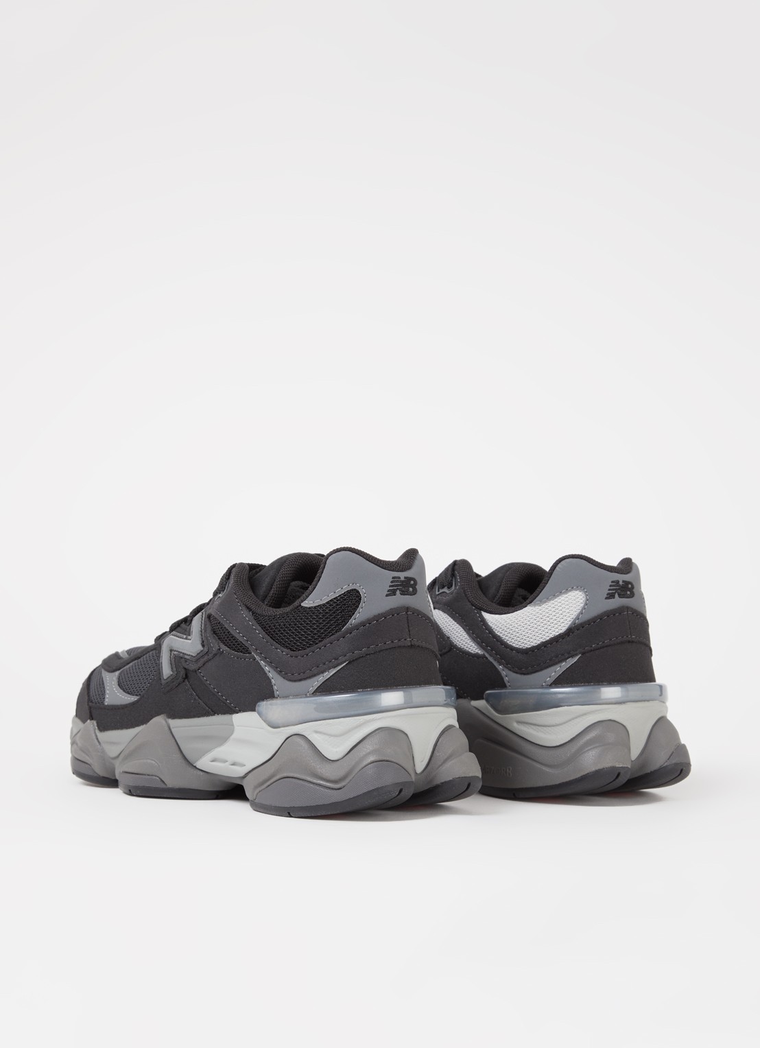 New Balance 9060 sneaker met mesh details - achterkant 3 zwart