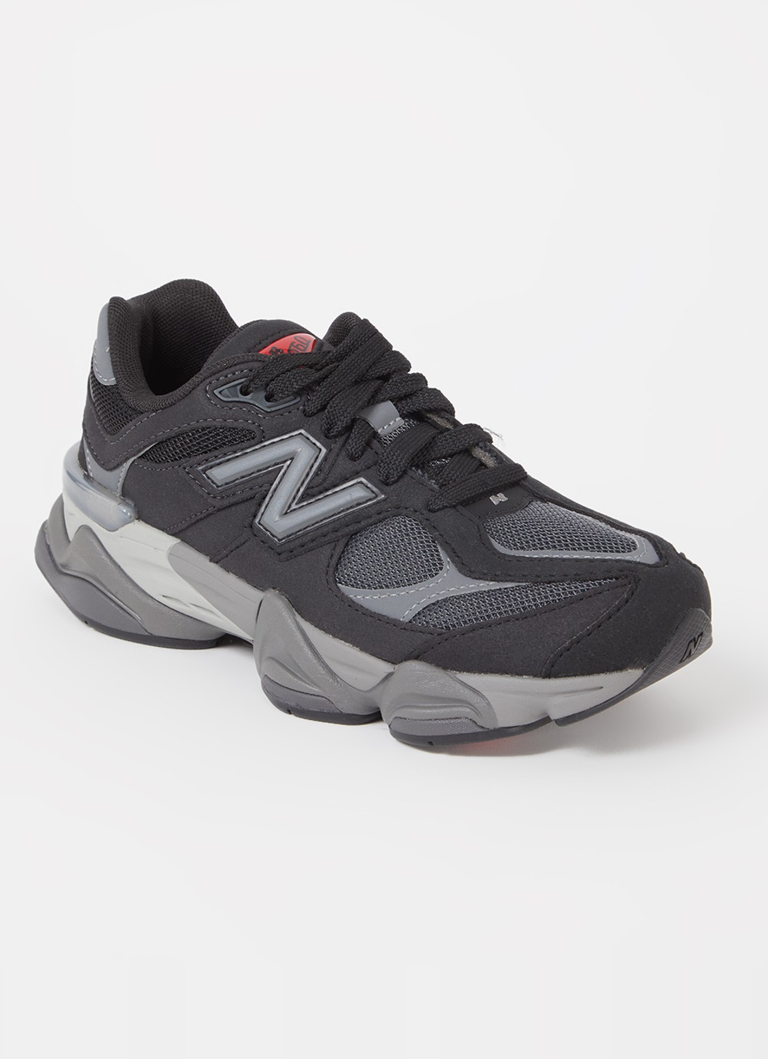 New Balance 9060 sneaker met mesh details - voorkant 4 zwart