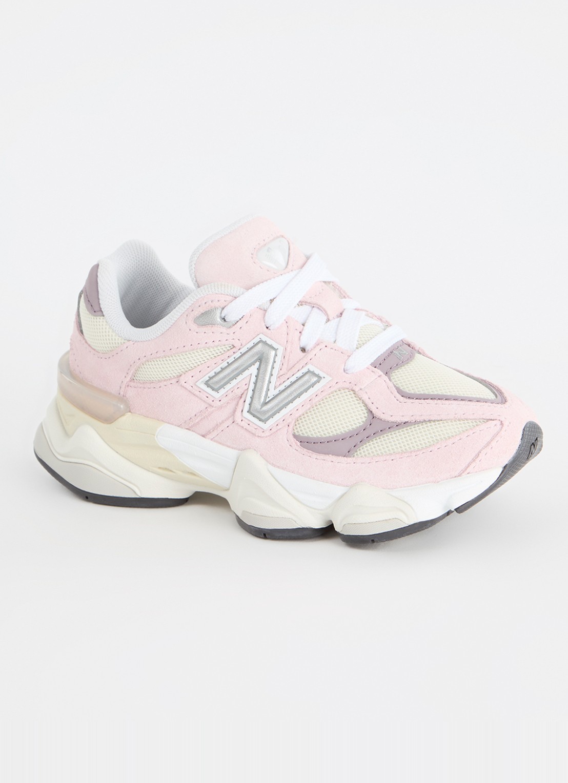New Balance 9060 sneaker met mesh details - voorkant 3 zalmroze