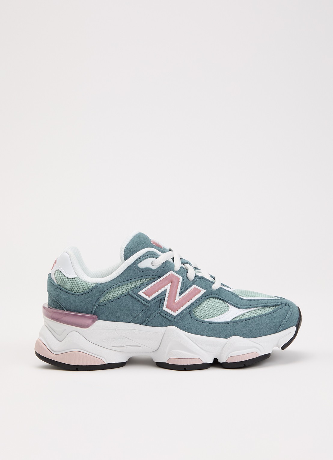 New Balance 9060 sneaker met mesh details - voorkant 3 staalblauw