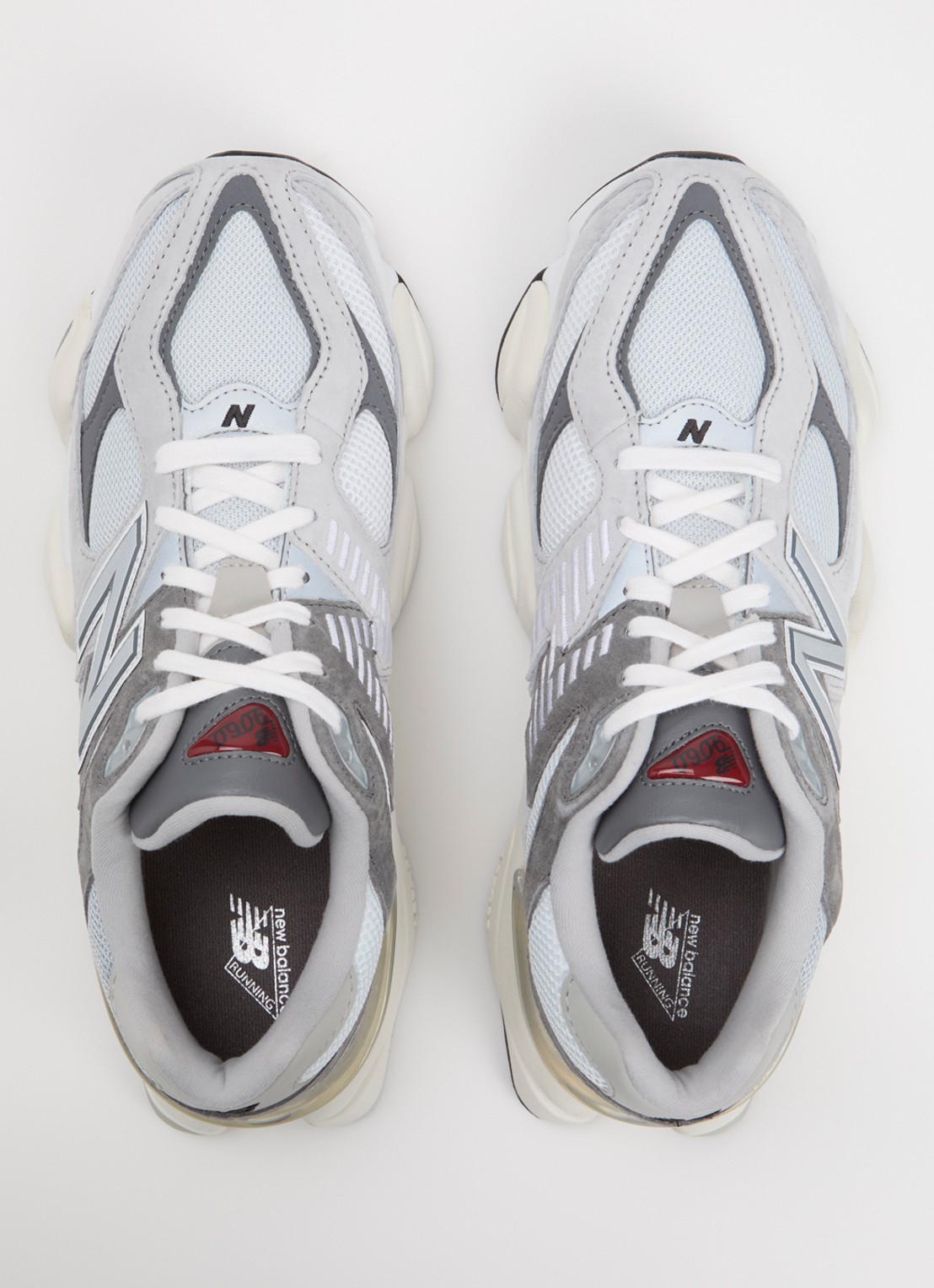 New Balance 9060 sneaker met mesh en suède details - detail 5 lichtgrijs