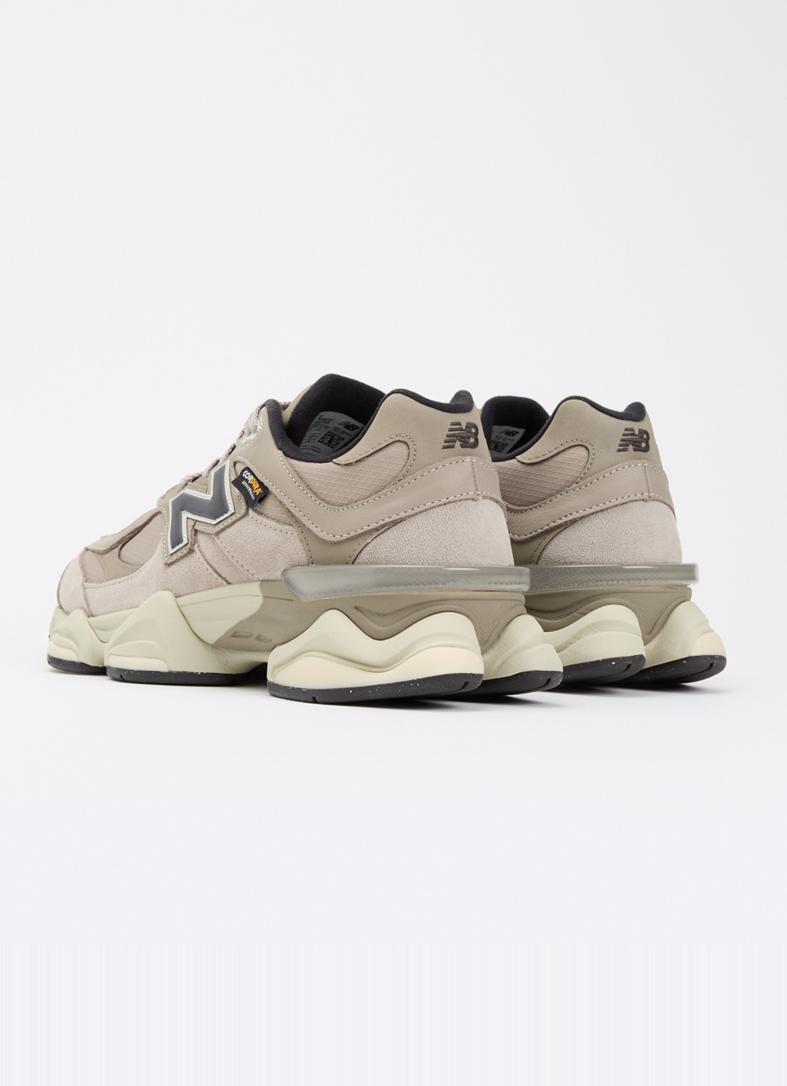 New Balance 9060 sneaker met mesh en suède details - achterkant beige