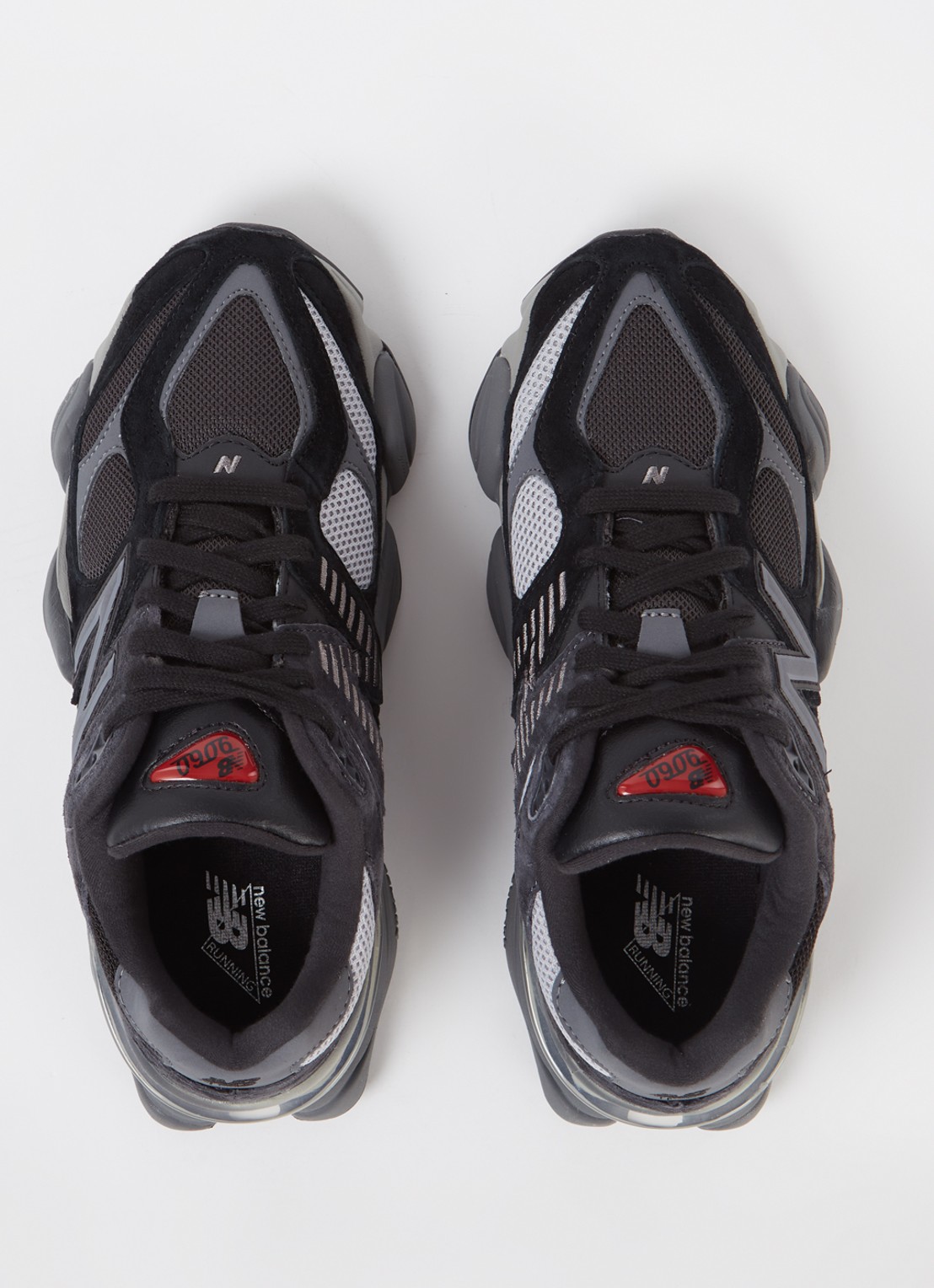 New Balance 9060 sneaker met mesh en suède details - detail 4 zwart