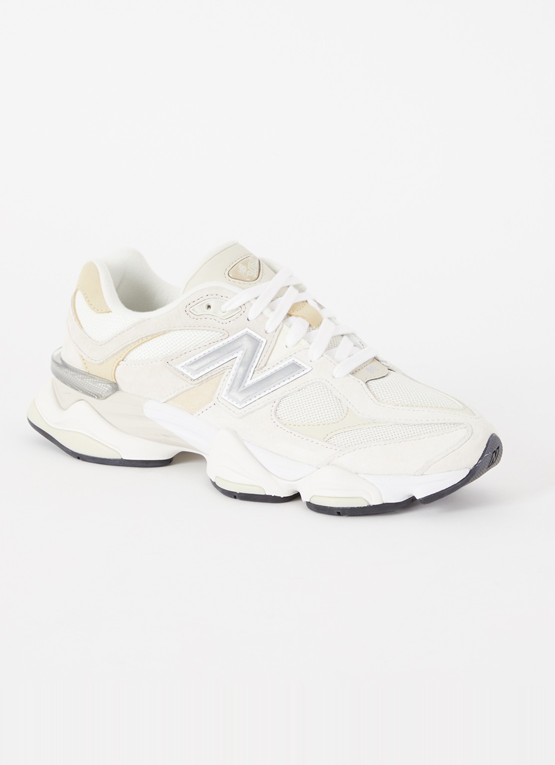 New Balance 9060 sneaker met suède details - voorkant 5 beige