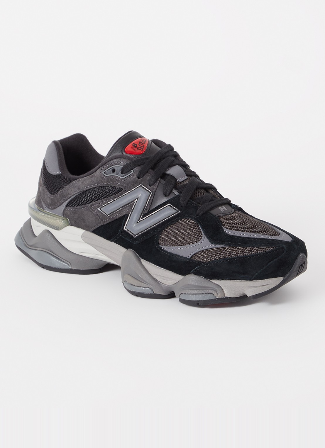 New Balance 9060 sneaker met suède details - voorkant zwart