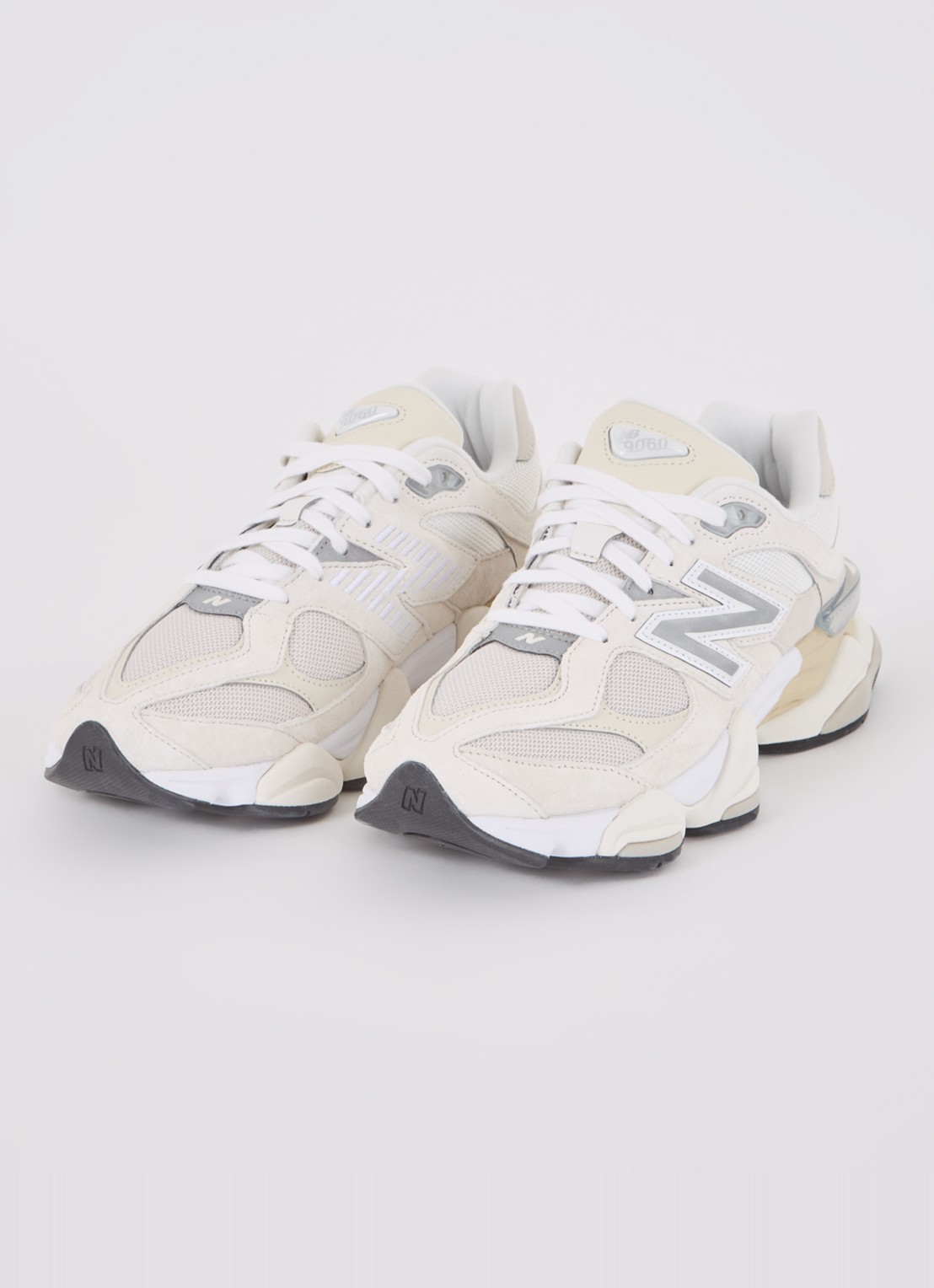 New Balance 9060 sneaker met suède details - detail 4 creme