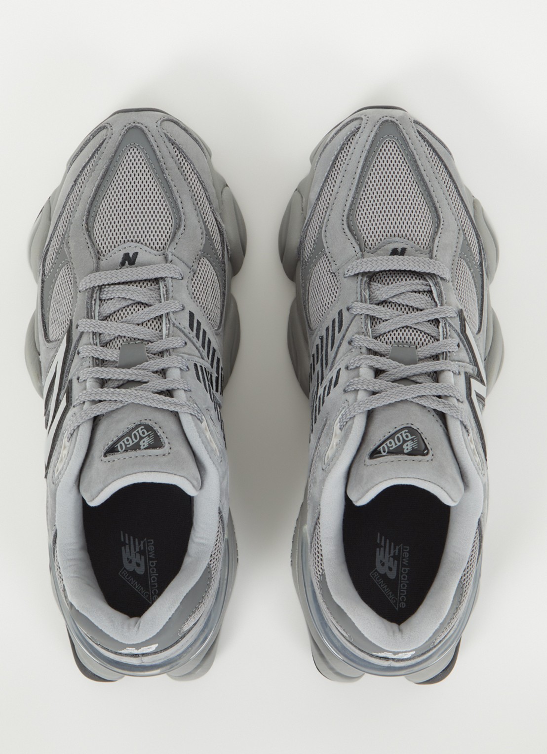 New Balance 9060 sneaker met suède details - detail 4 grijs