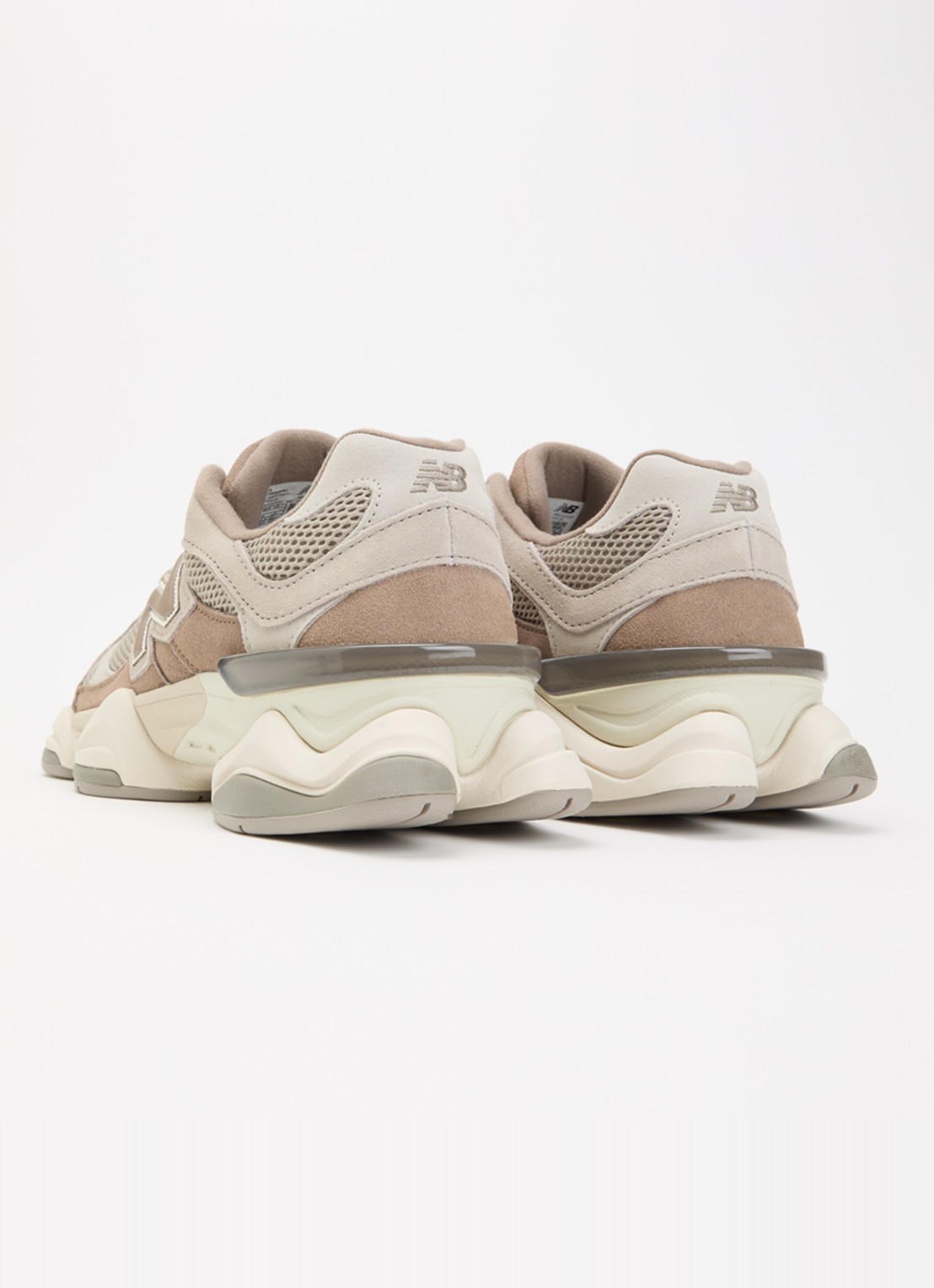 New Balance 9060 sneaker met suède details - achterkant 4 gebroken wit
