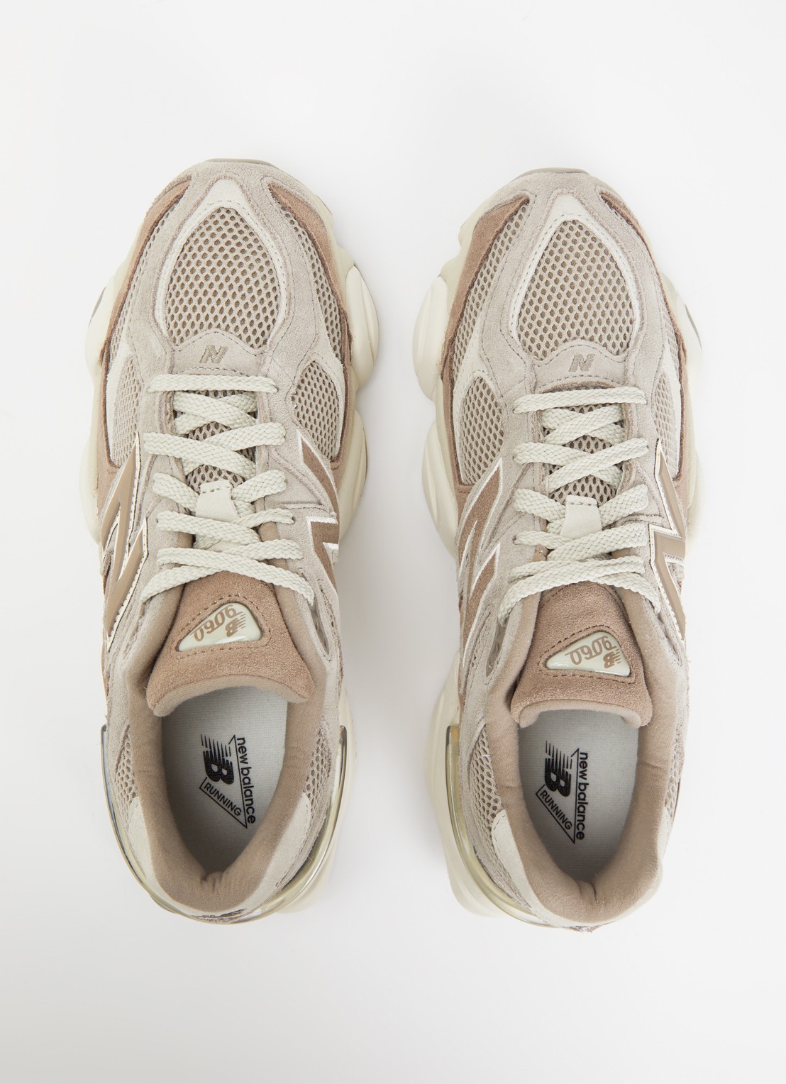 New Balance 9060 sneaker met suède details - detail 3 lichtbruin