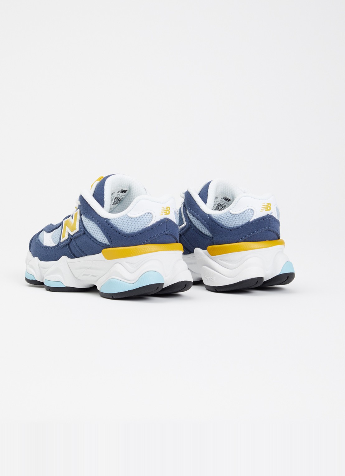 New Balance 9060 sneaker met suède details - achterkant indigo