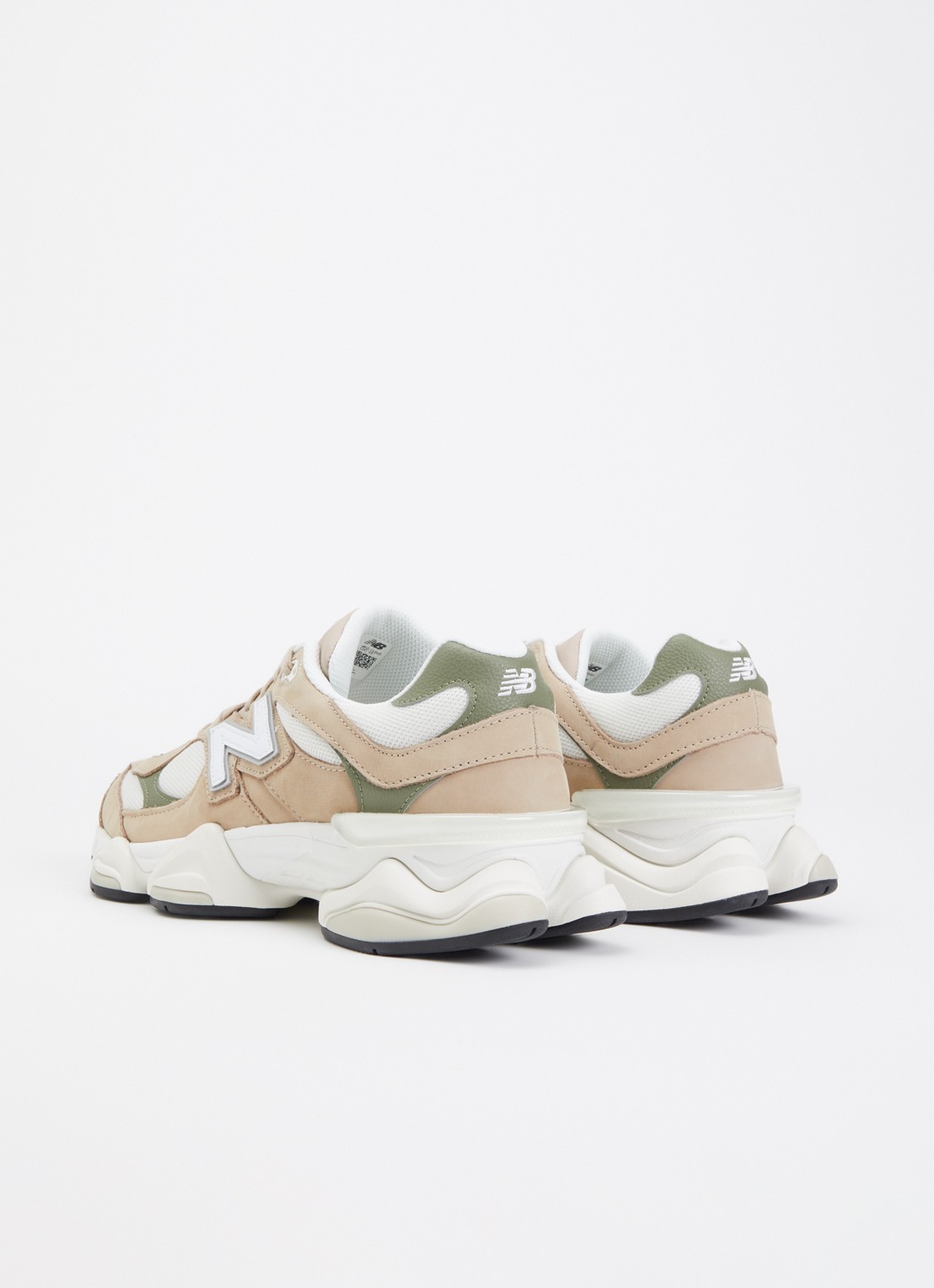 New Balance 9060 sneaker van mesh met leren details - achterkant 3 beige