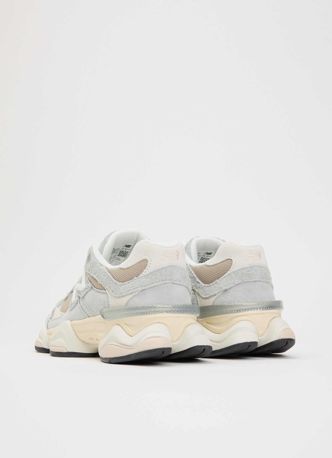 New Balance 9060 sneaker van mesh met logo - achterkant beige