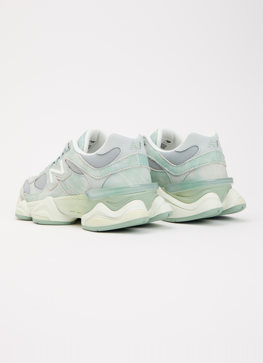 New Balance 9060 sneaker van mesh met logo - achterkant lichtgroen