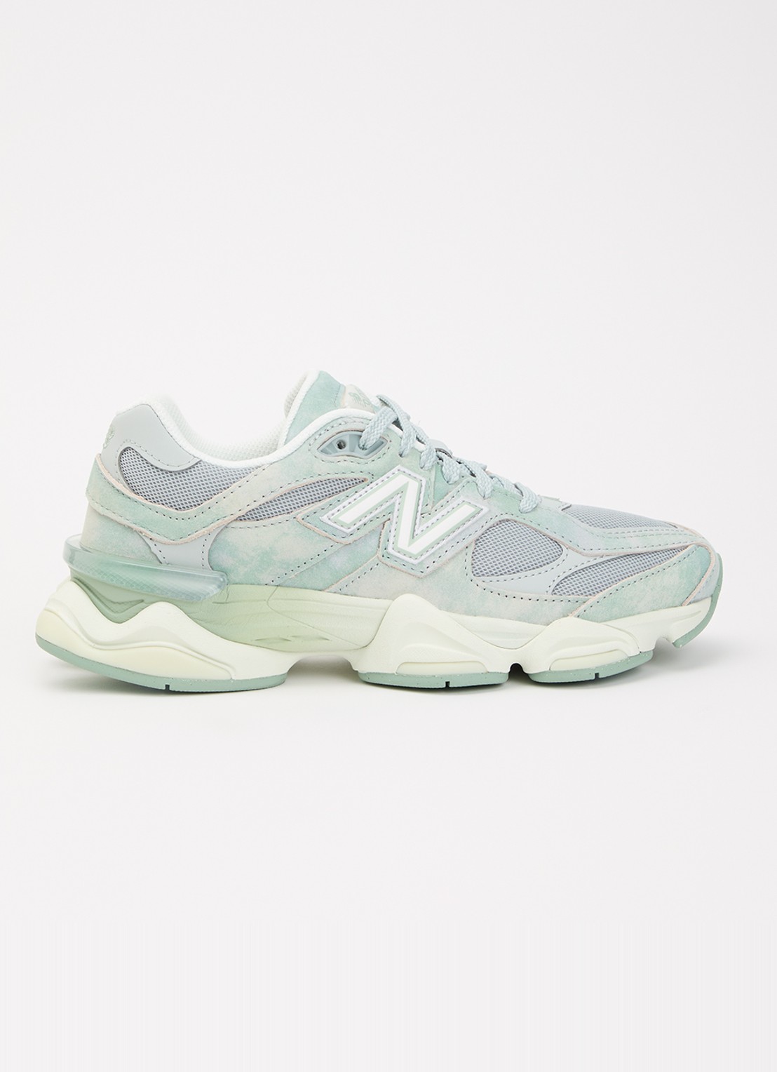 New Balance 9060 sneaker van mesh met logo - voorkant 2 lichtgroen