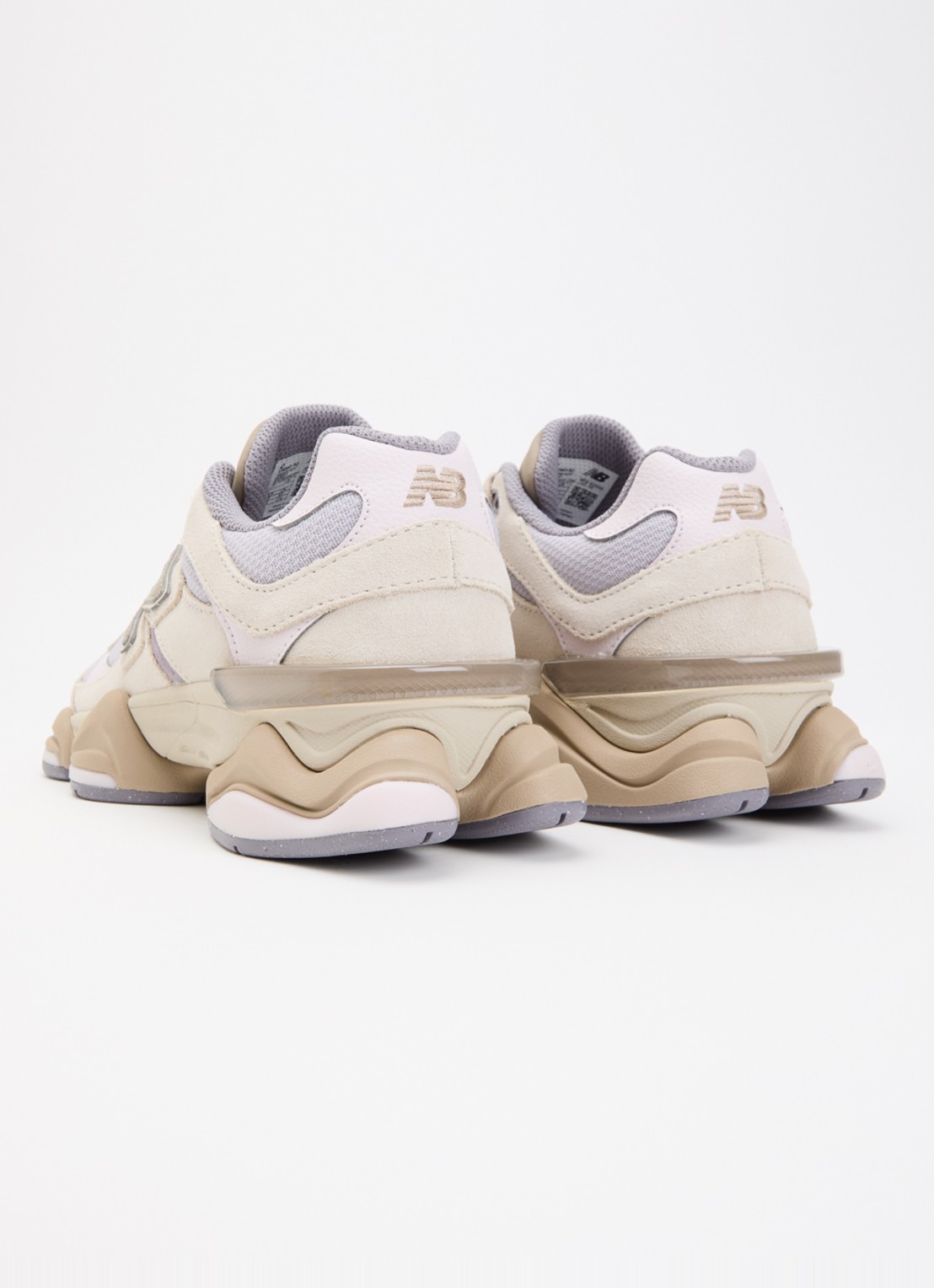 New Balance 9060 sneaker van mesh met suède details - achterkant 5 donkerbeige