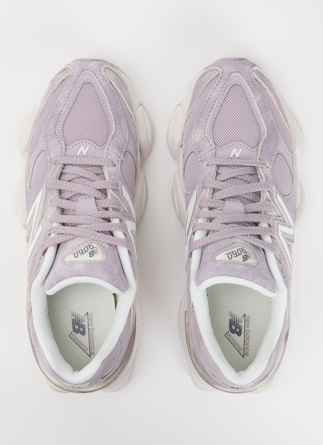 New Balance 9060 sneaker van suède met logo - detail 5 lavendel
