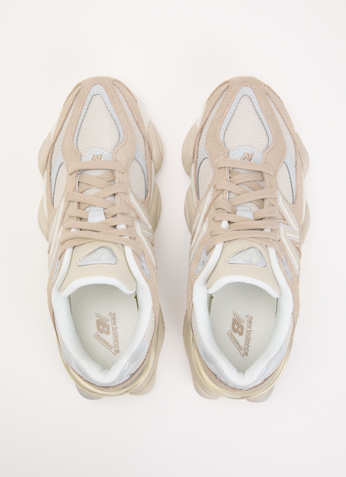 New Balance 9060 sneaker van suède met mesh details - detail 3 beige