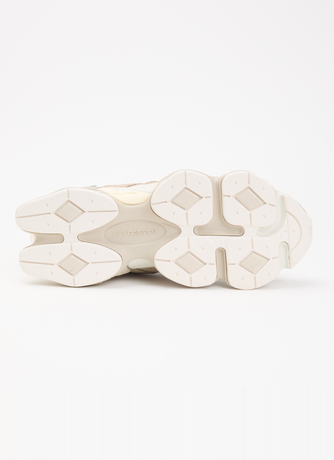 New Balance 9060 sneaker van suède met mesh details - detail 4 beige