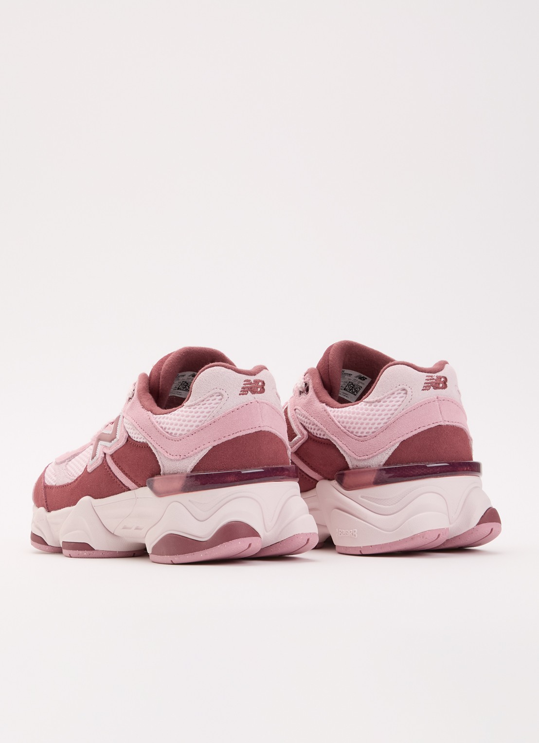 New Balance 9060 sneaker van suède met mesh details - achterkant 2 roze