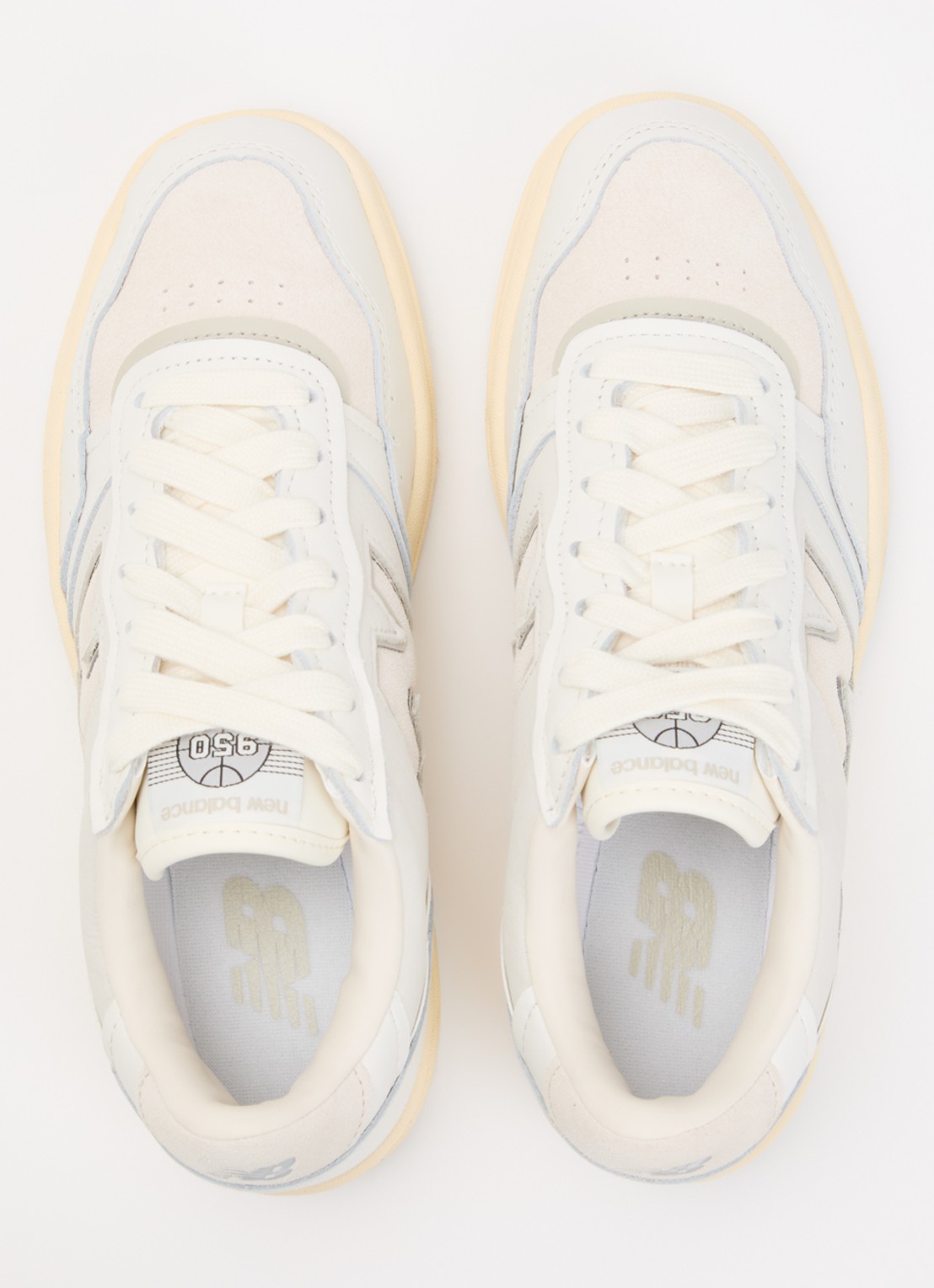 New Balance BB950 sneaker van leer met details van nubuck - detail 3 creme