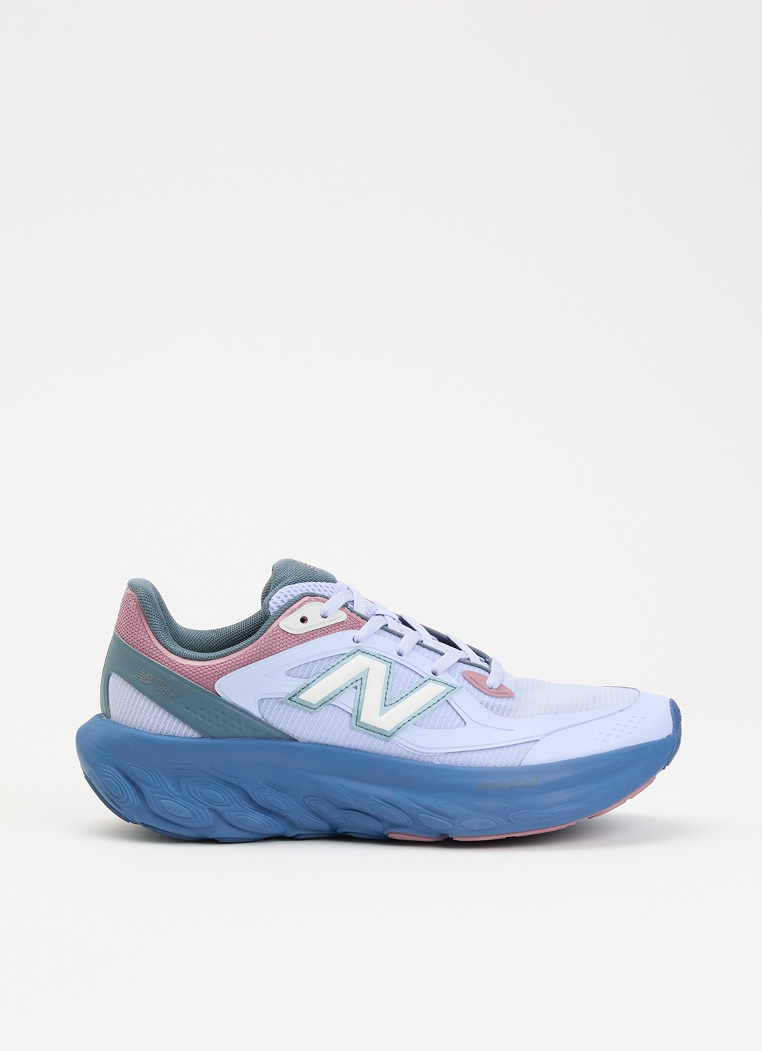 New Balance Fresh Foam sneaker met mesh details - voorkant 2 lichtpaars