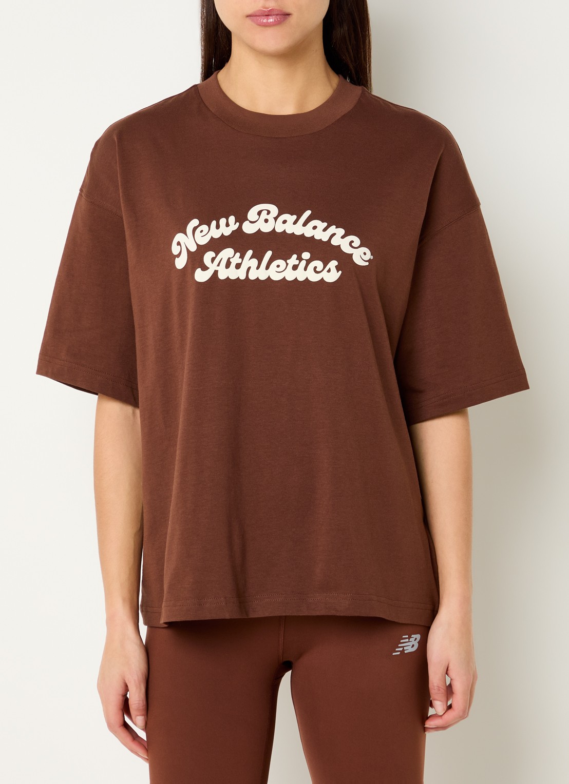 New Balance Heritage T-shirt met logoprint - detail 3 hazelnootbruin