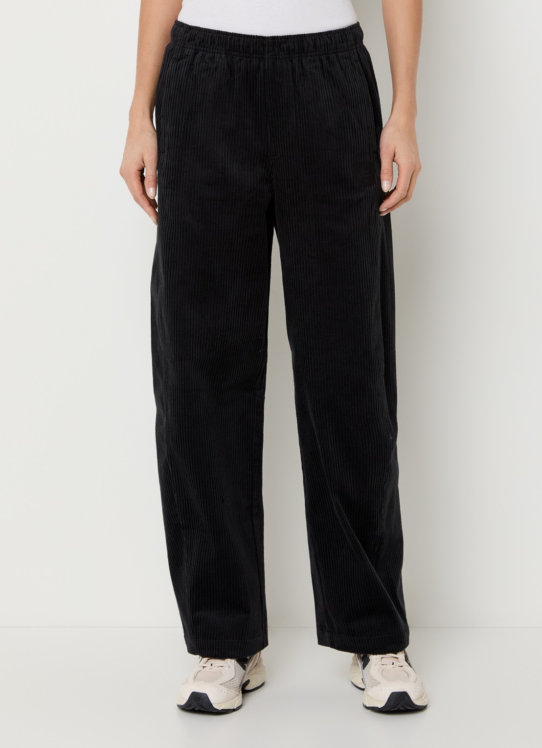 New Balance High waist straight fit broek met steekzakken - detail 4 zwart