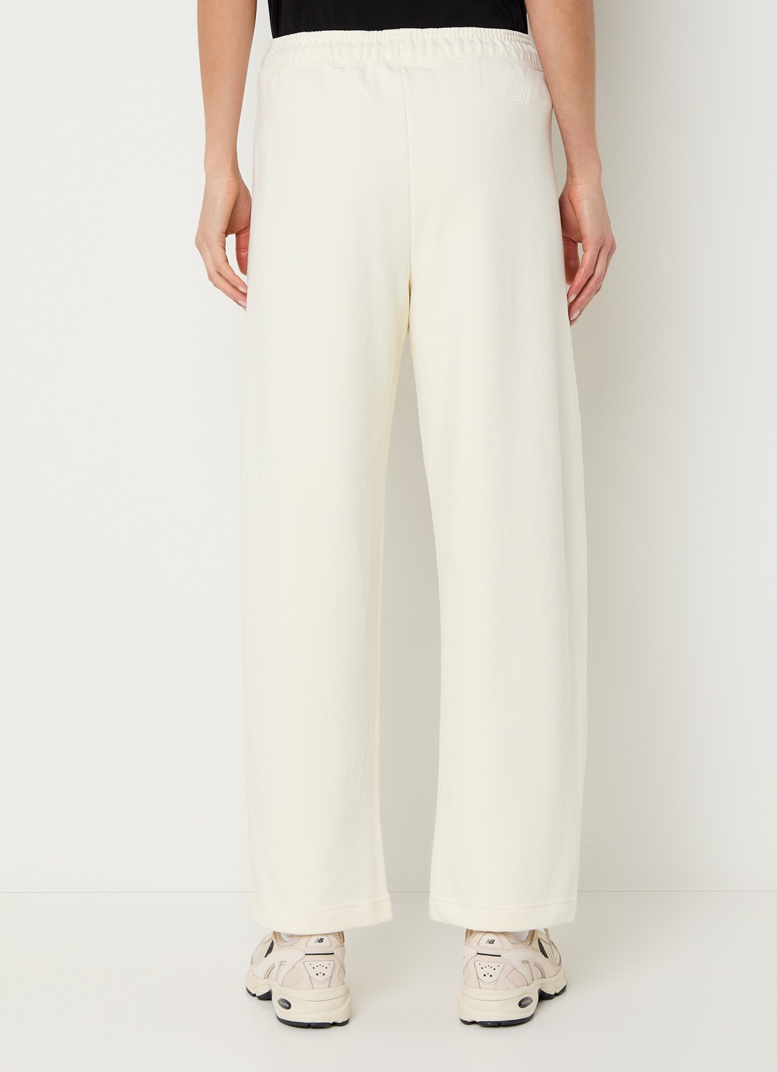 New Balance High waist straight fit joggingbroek met steekzakken - achterkant ivoor