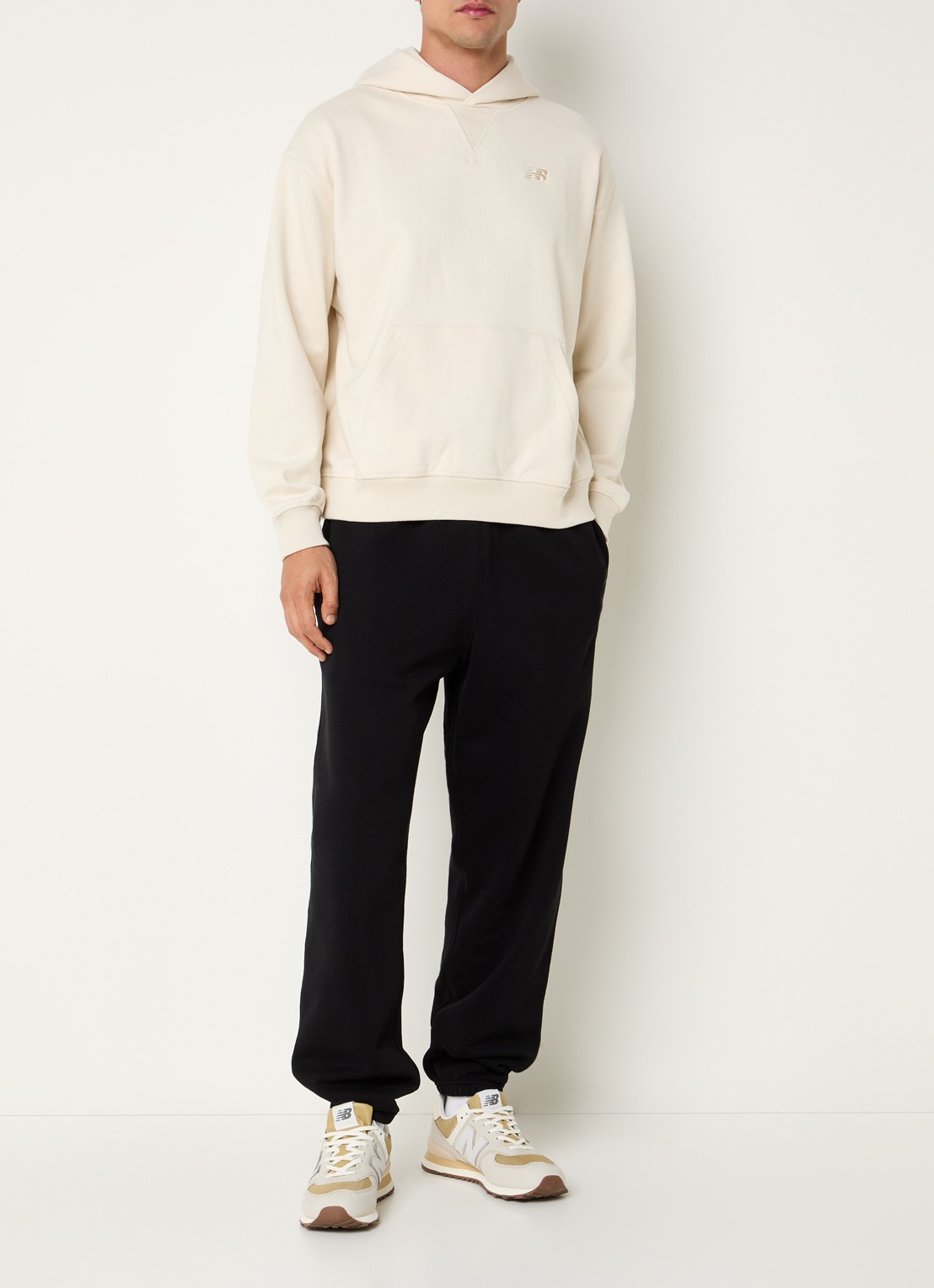 New Balance Hoodie met capuchon en logo - voorkant 5 creme