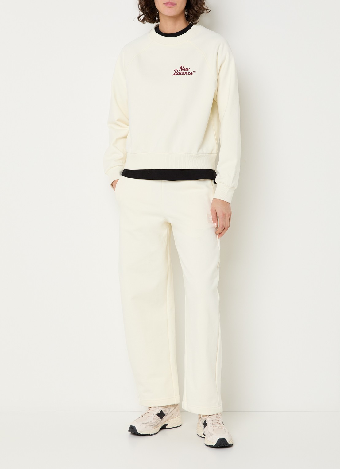 New Balance Sweater met logo - voorkant 3 gebroken wit