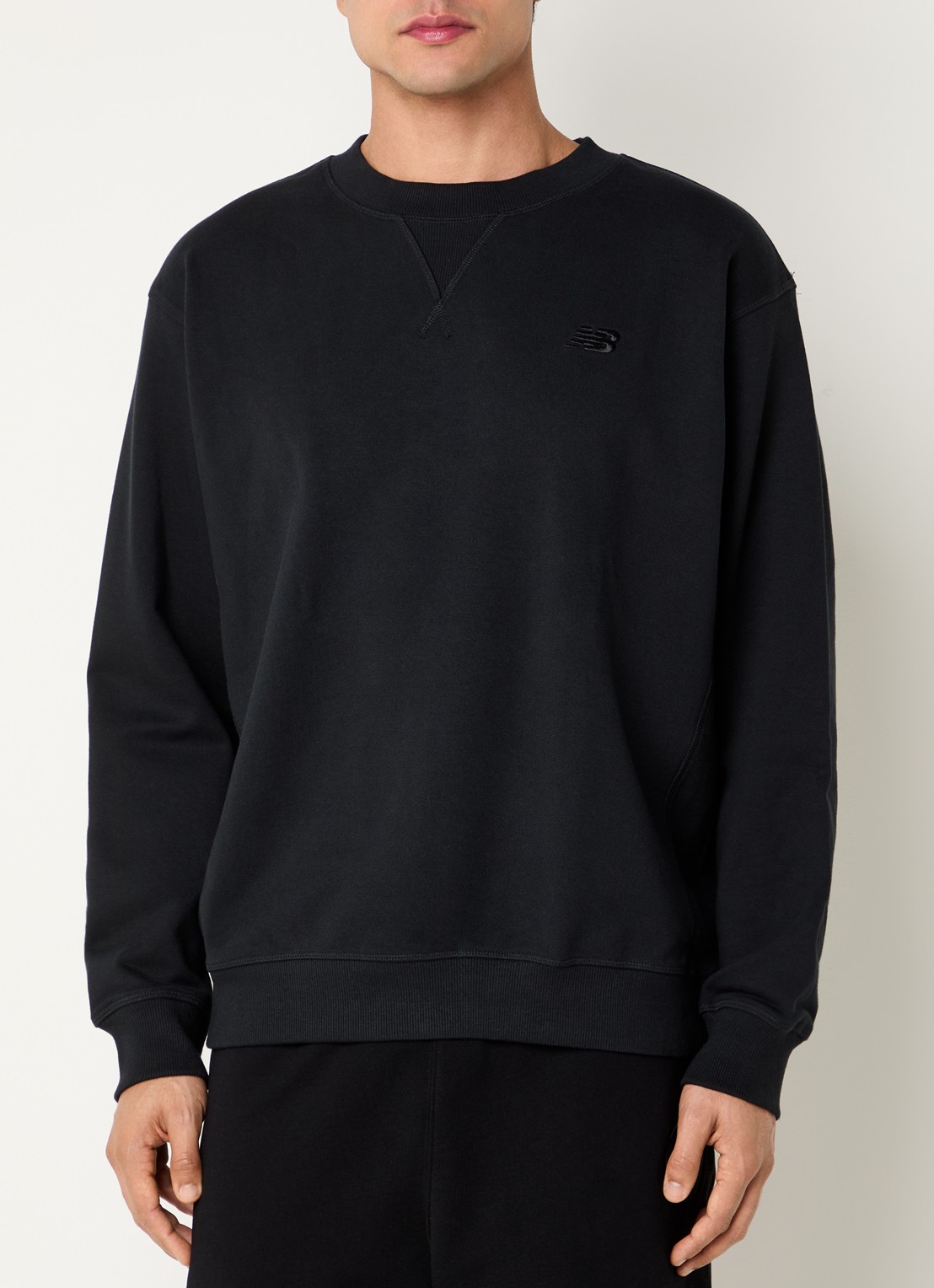 New Balance Sweater met logoborduring - detail zwart