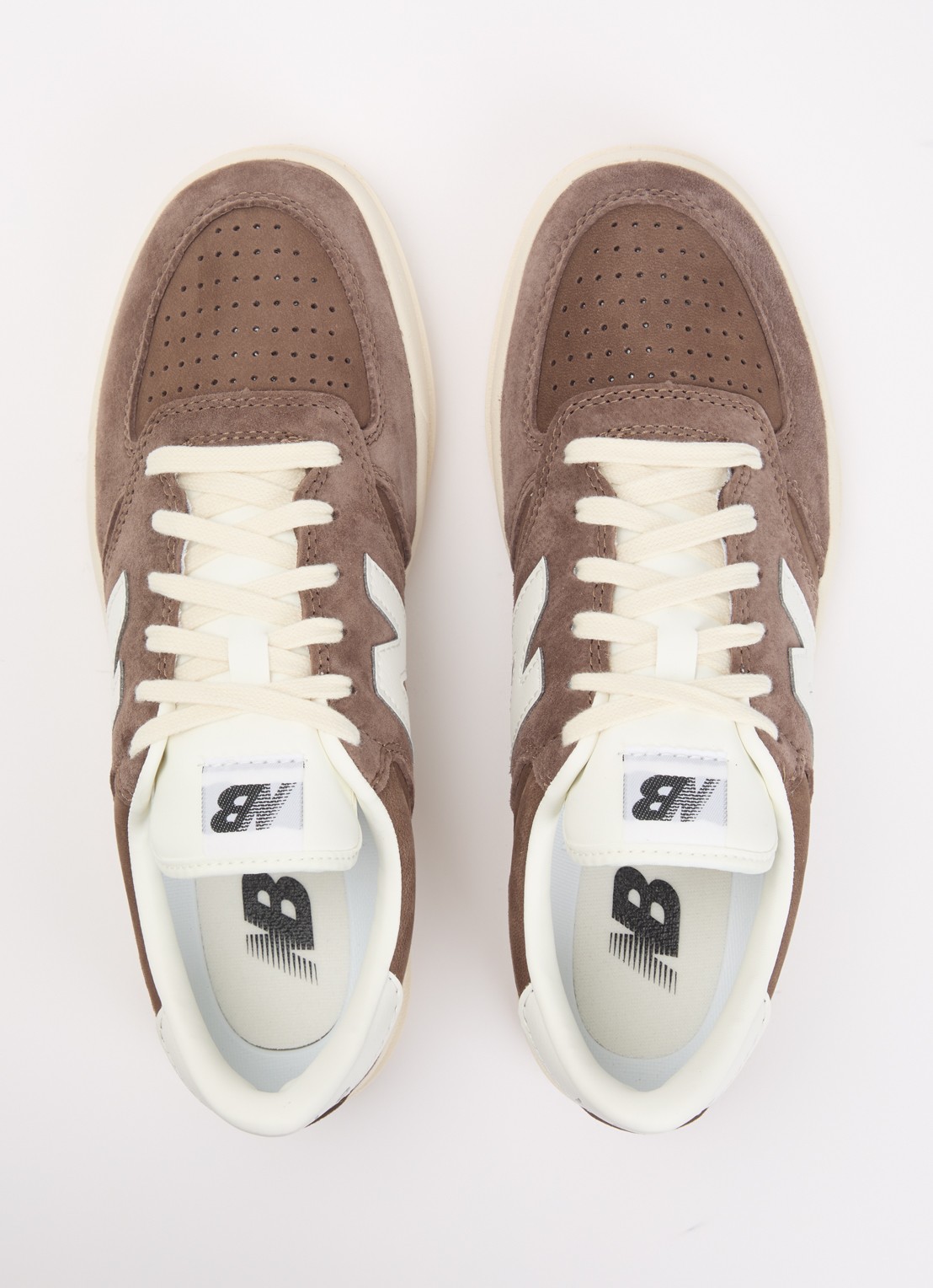 New Balance T500 sneaker van suède - detail 4 bruin