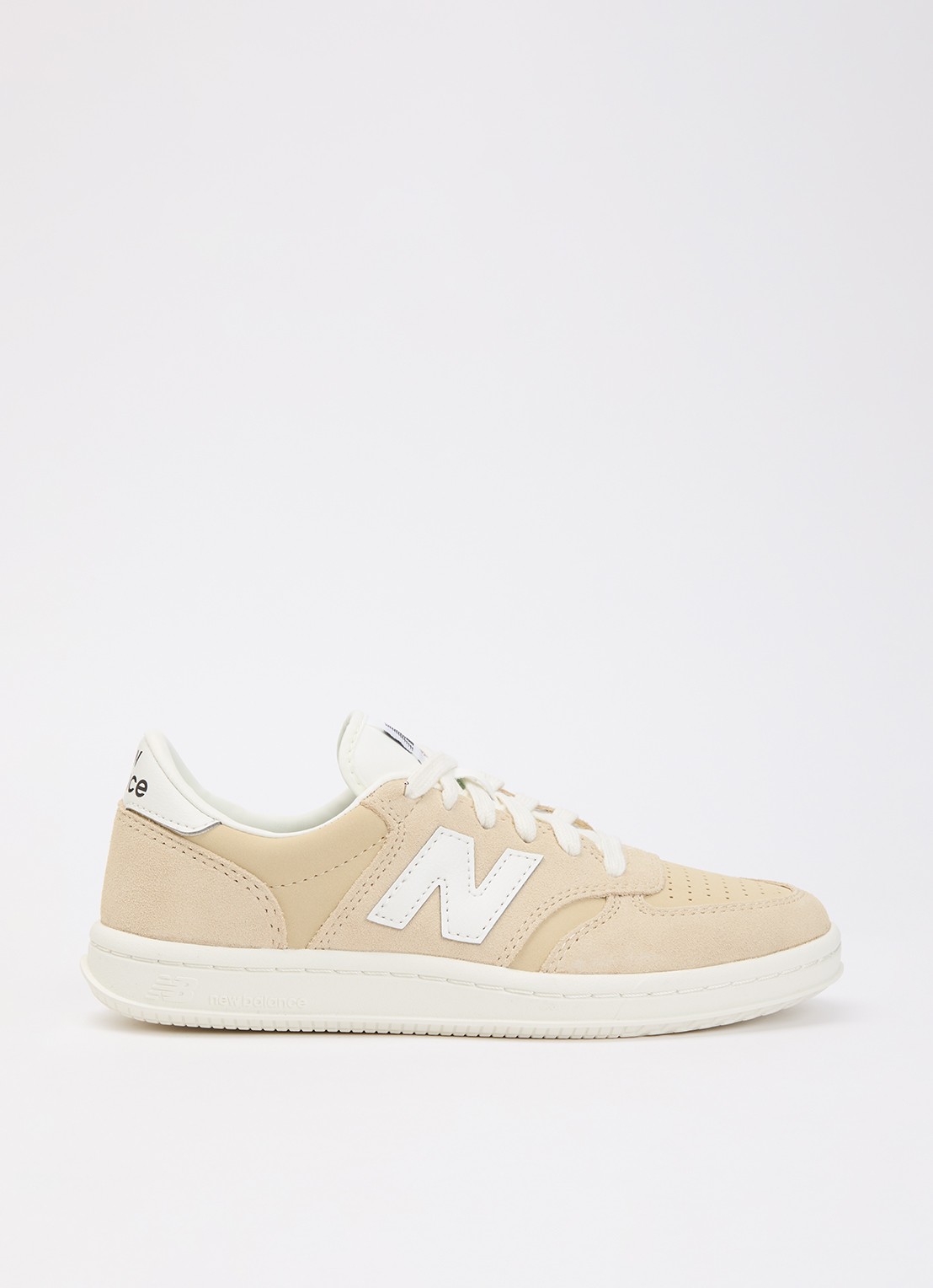 New Balance T500 sneaker van suède - voorkant 2 zand