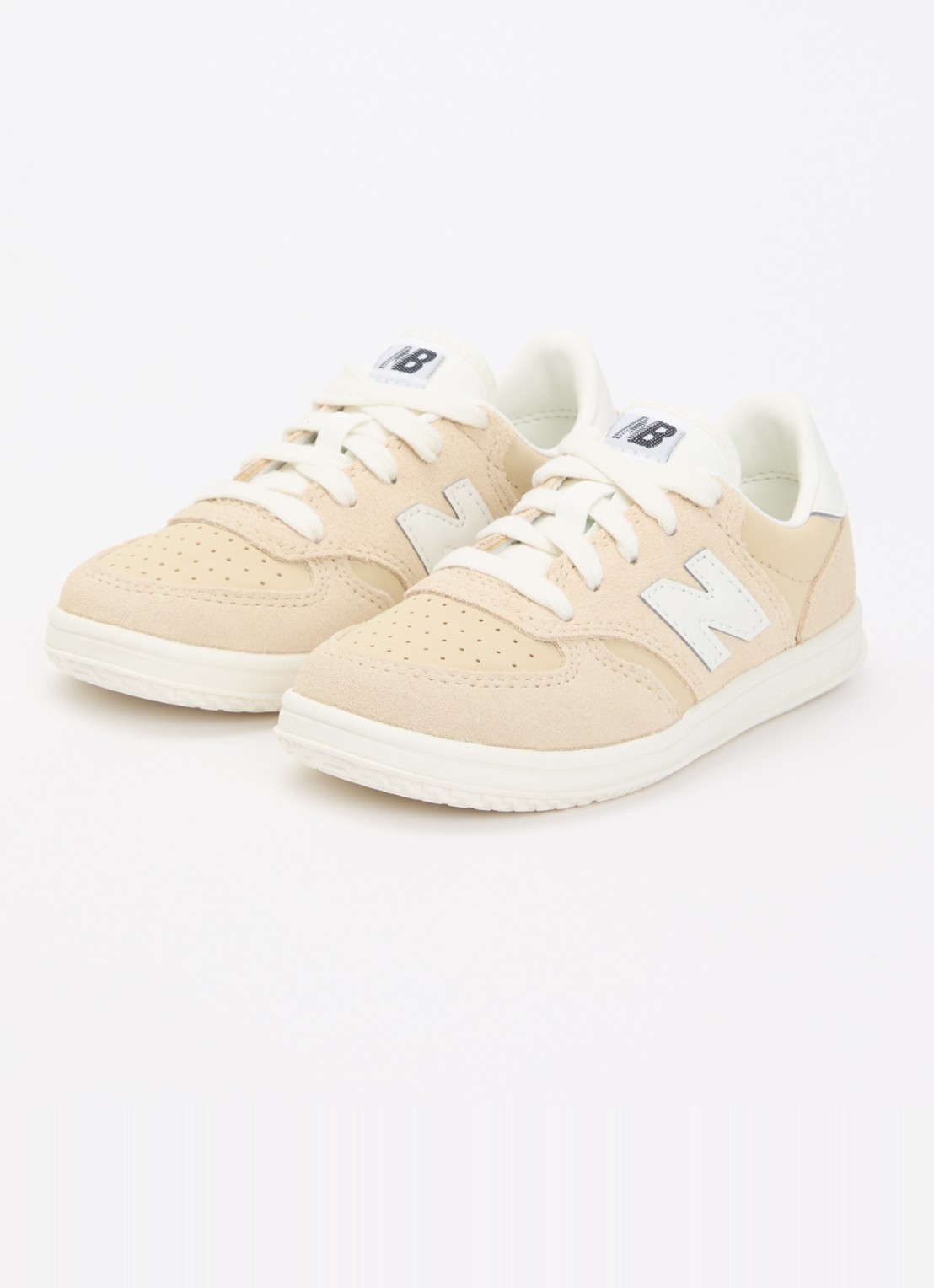 New Balance T500 sneaker van suède - voorkant 4 beige