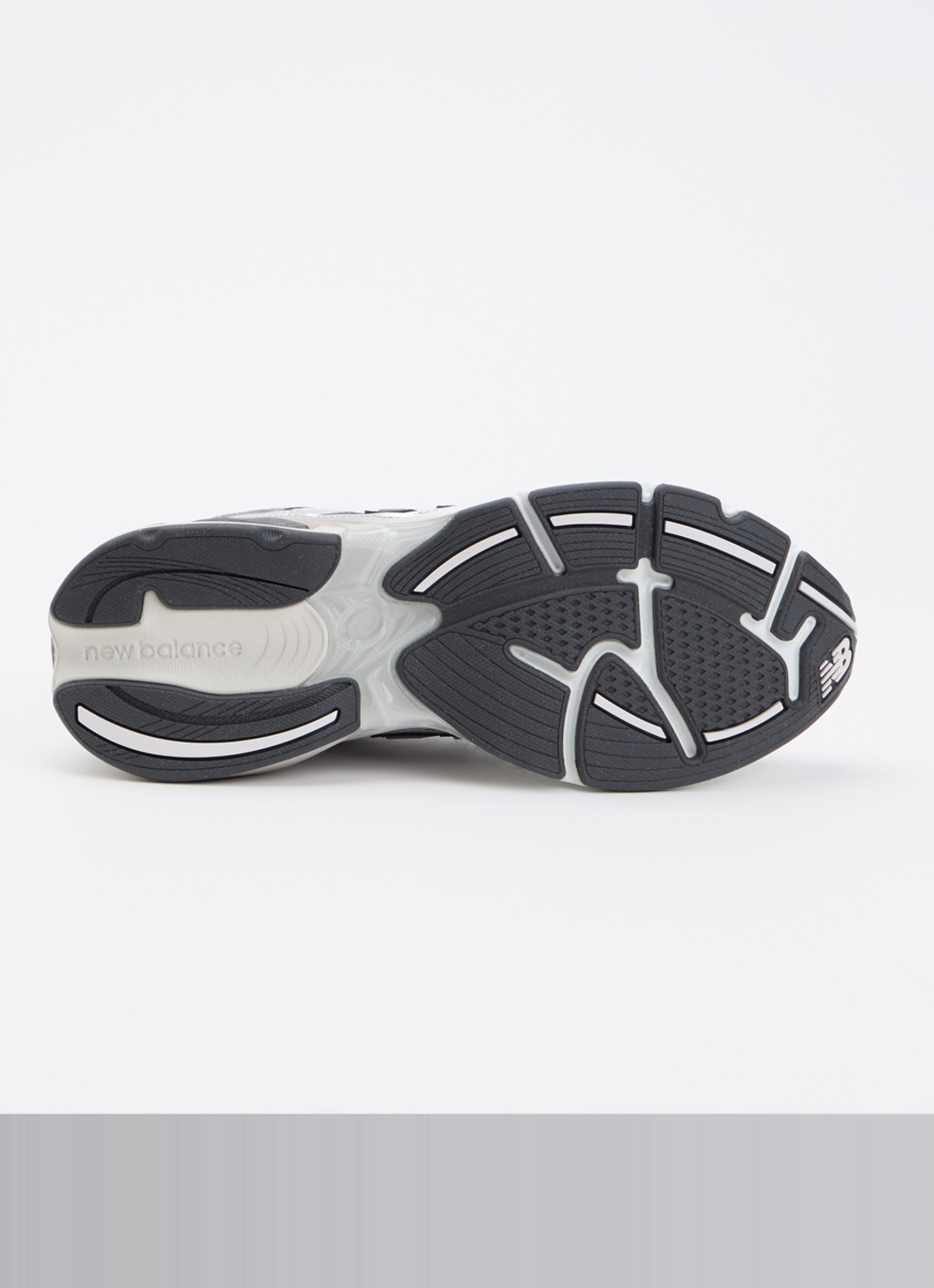 New Balance U2010 sneaker met mesh details en metallic finish  - detail 5 grijs