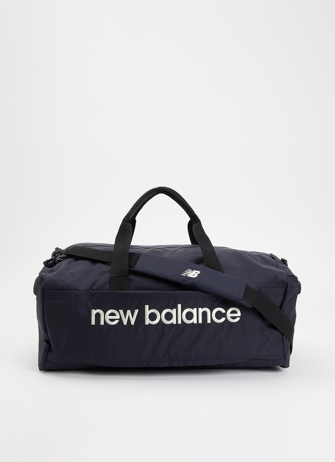 New Balance Urban sporttas met logoborduring en afneembare schouderriem - voorkant 3 donkerblauw