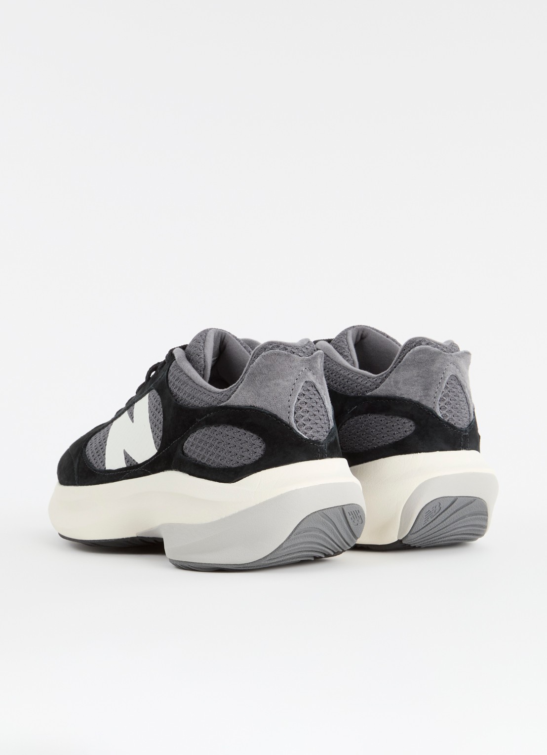 New Balance WRPD Runner sneaker met suède details - achterkant zwart