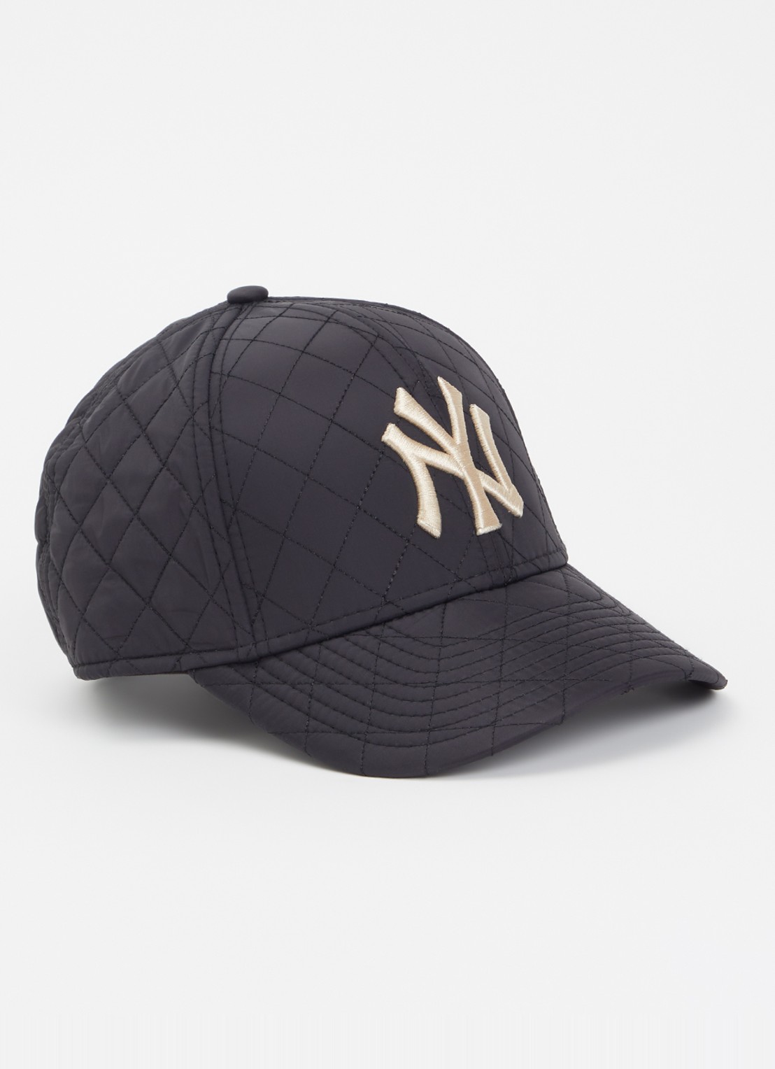 New Era Pet met logo en quilt patroon - voorkant 2 zwart