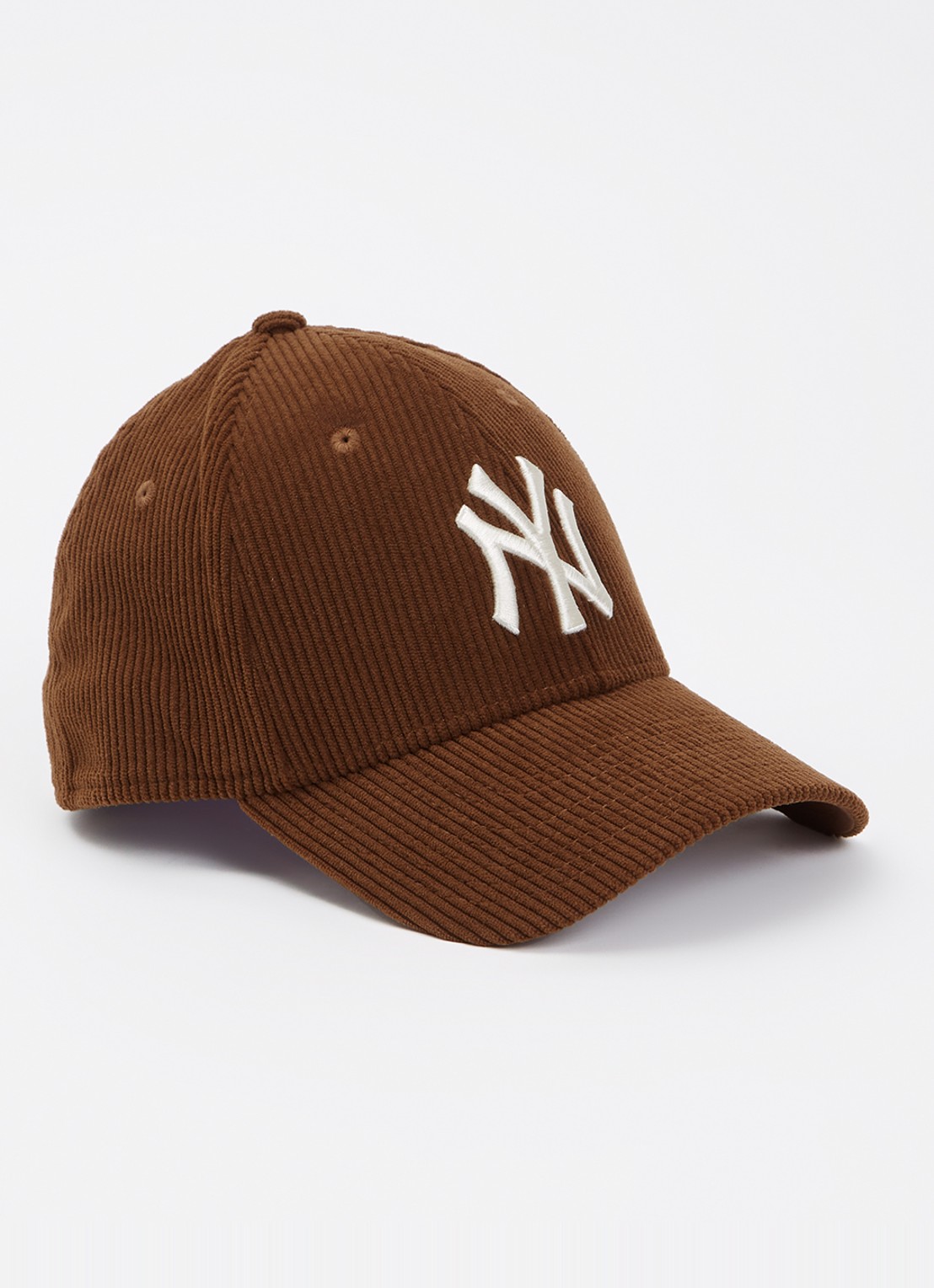 New Era Pet met logoborduring - voorkant 2 bruin