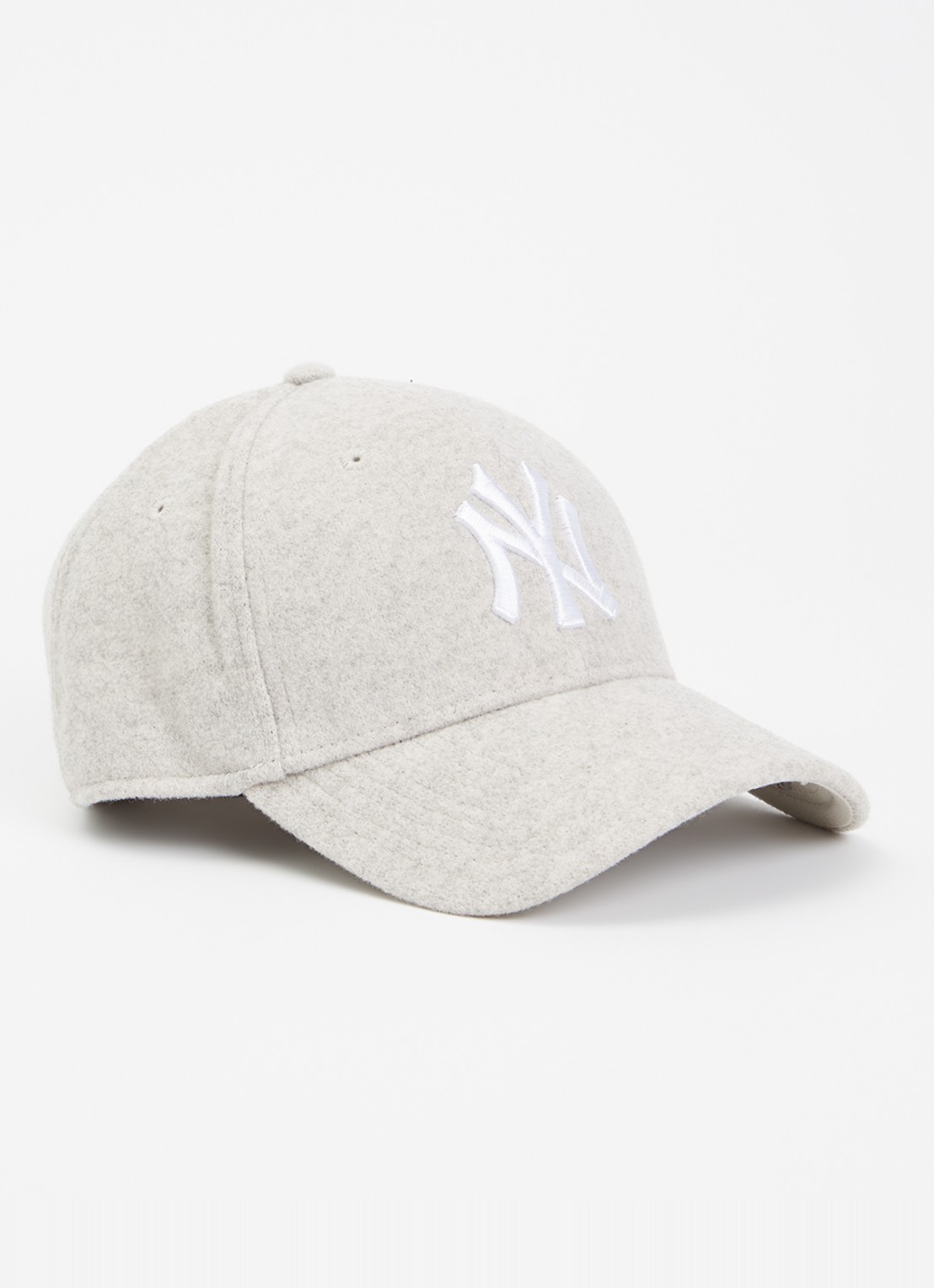 New Era Pet met logoborduring - voorkant lichtgrijs