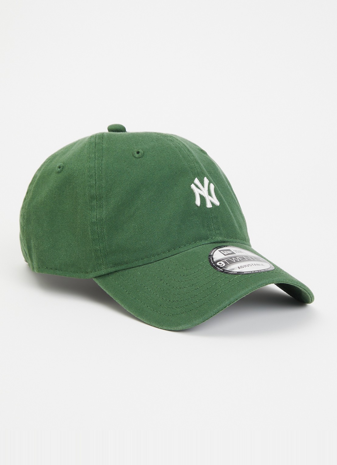 New Era Pet met logoborduring  - voorkant groen