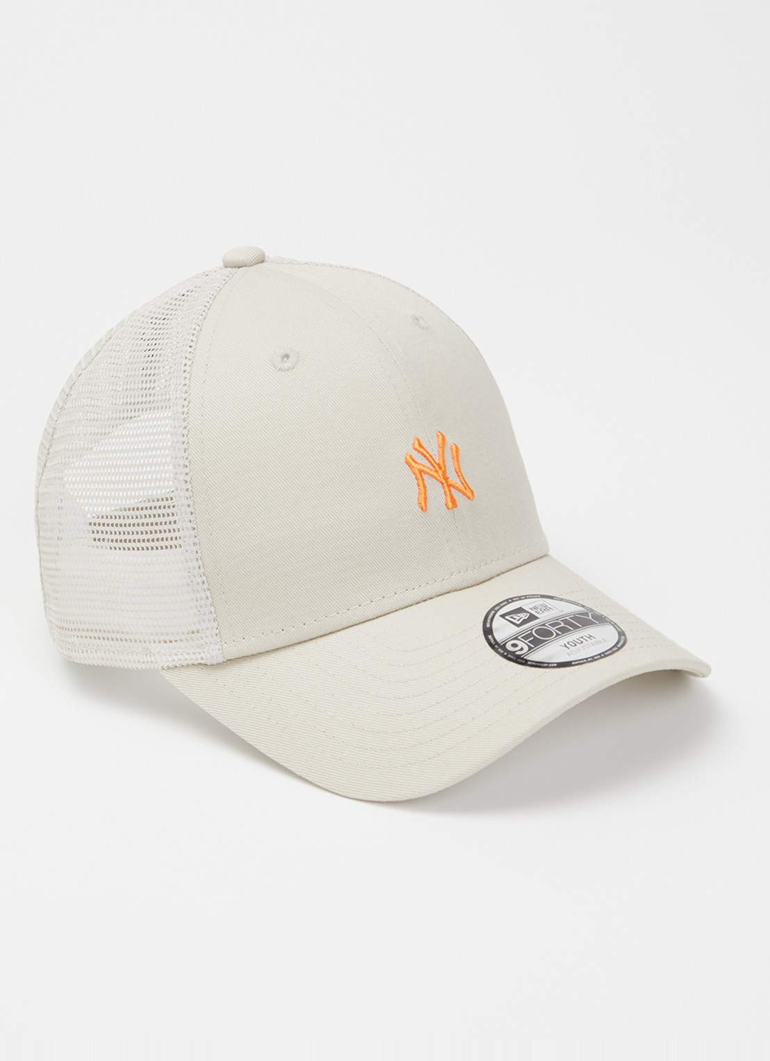 New Era Pet met logoborduring - voorkant beige