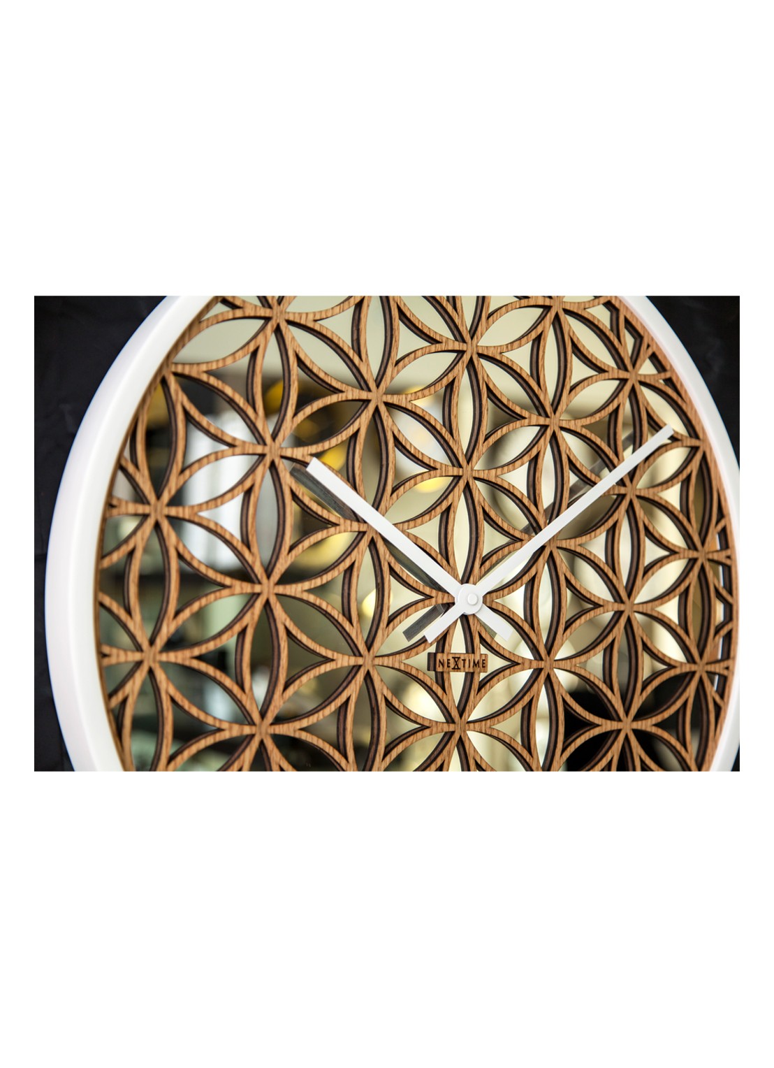 NeXtime Bella Mirror wandklok 50 cm - detail 2 beige